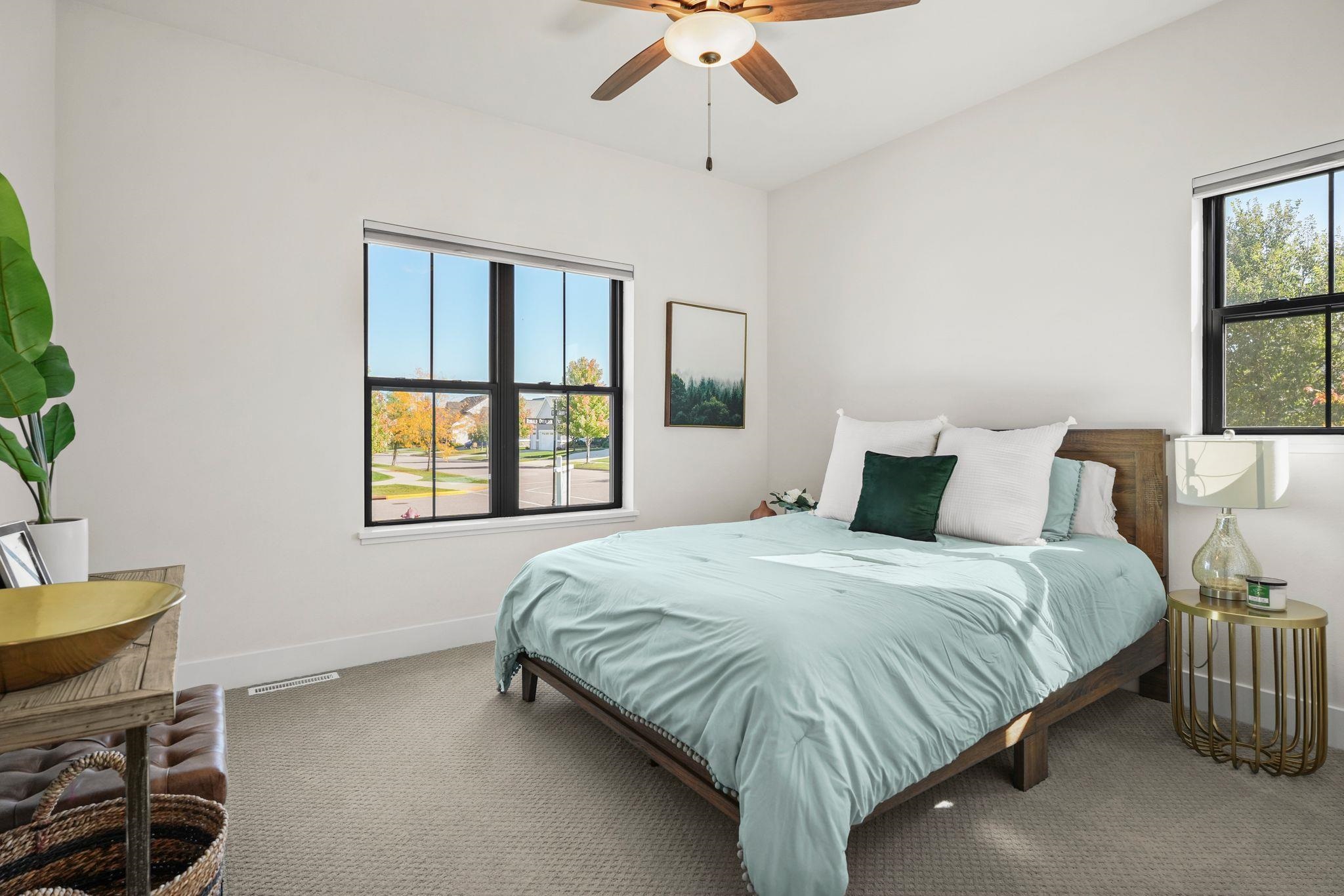 801 Ronald Overlook