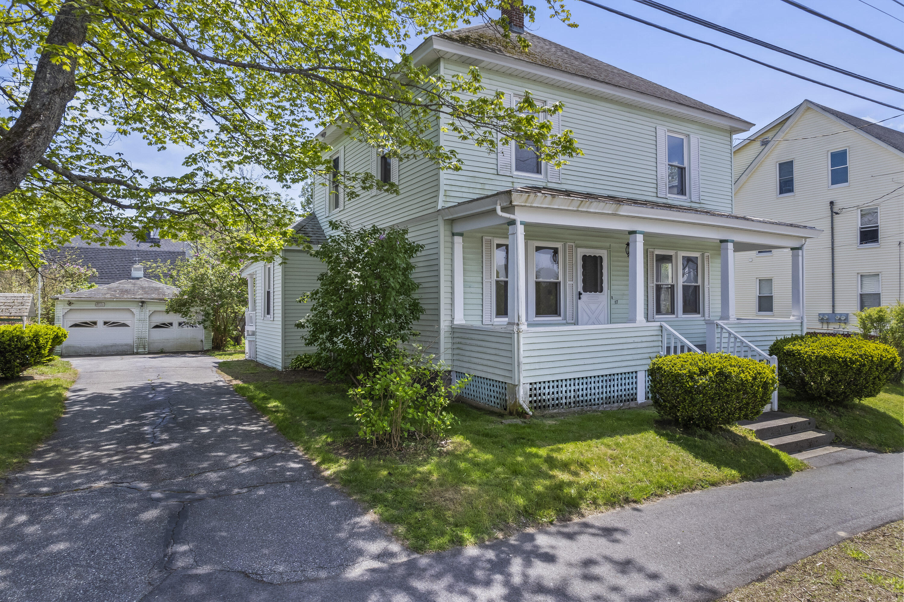 17 Oak Street