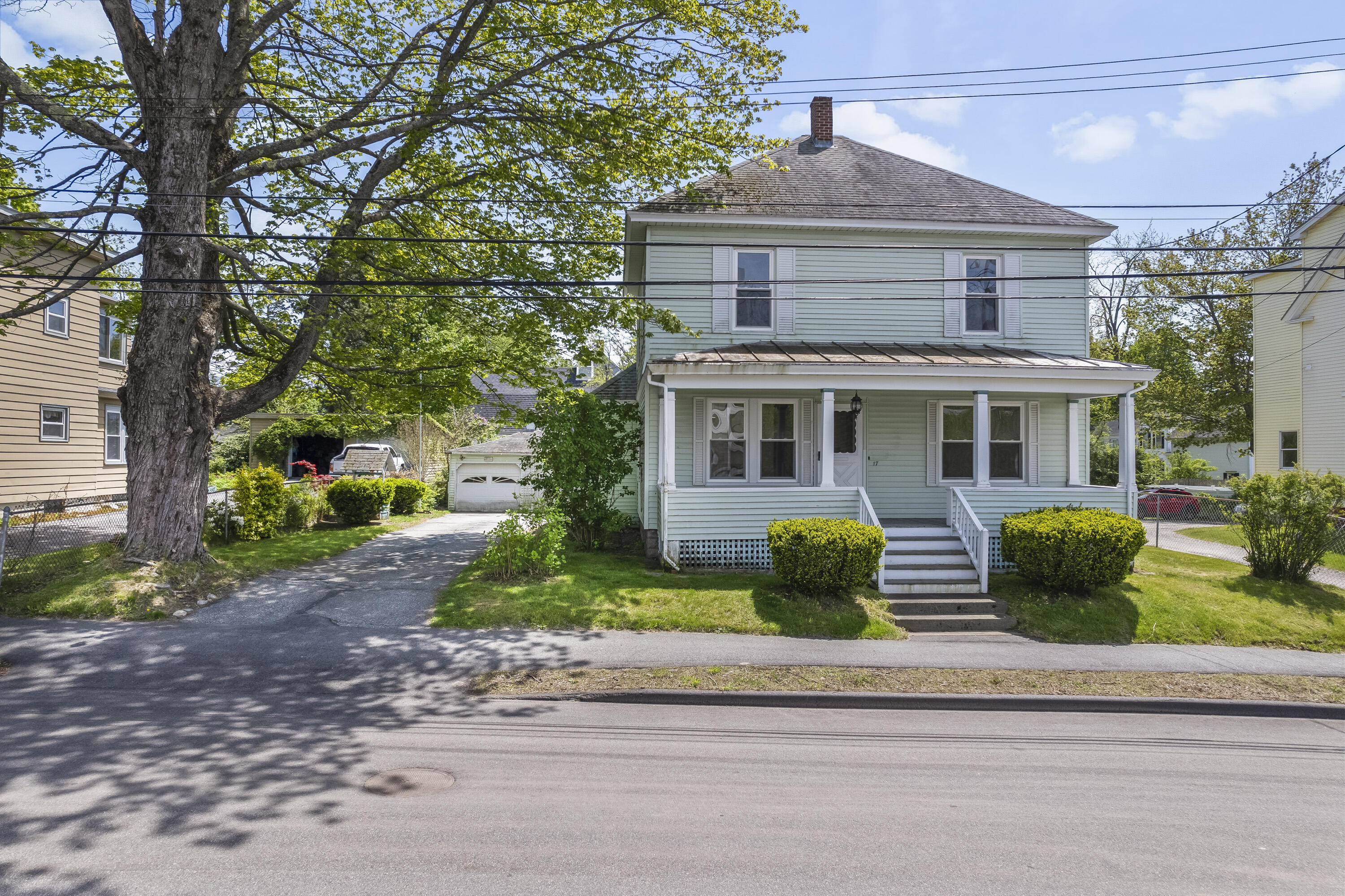 17 Oak Street