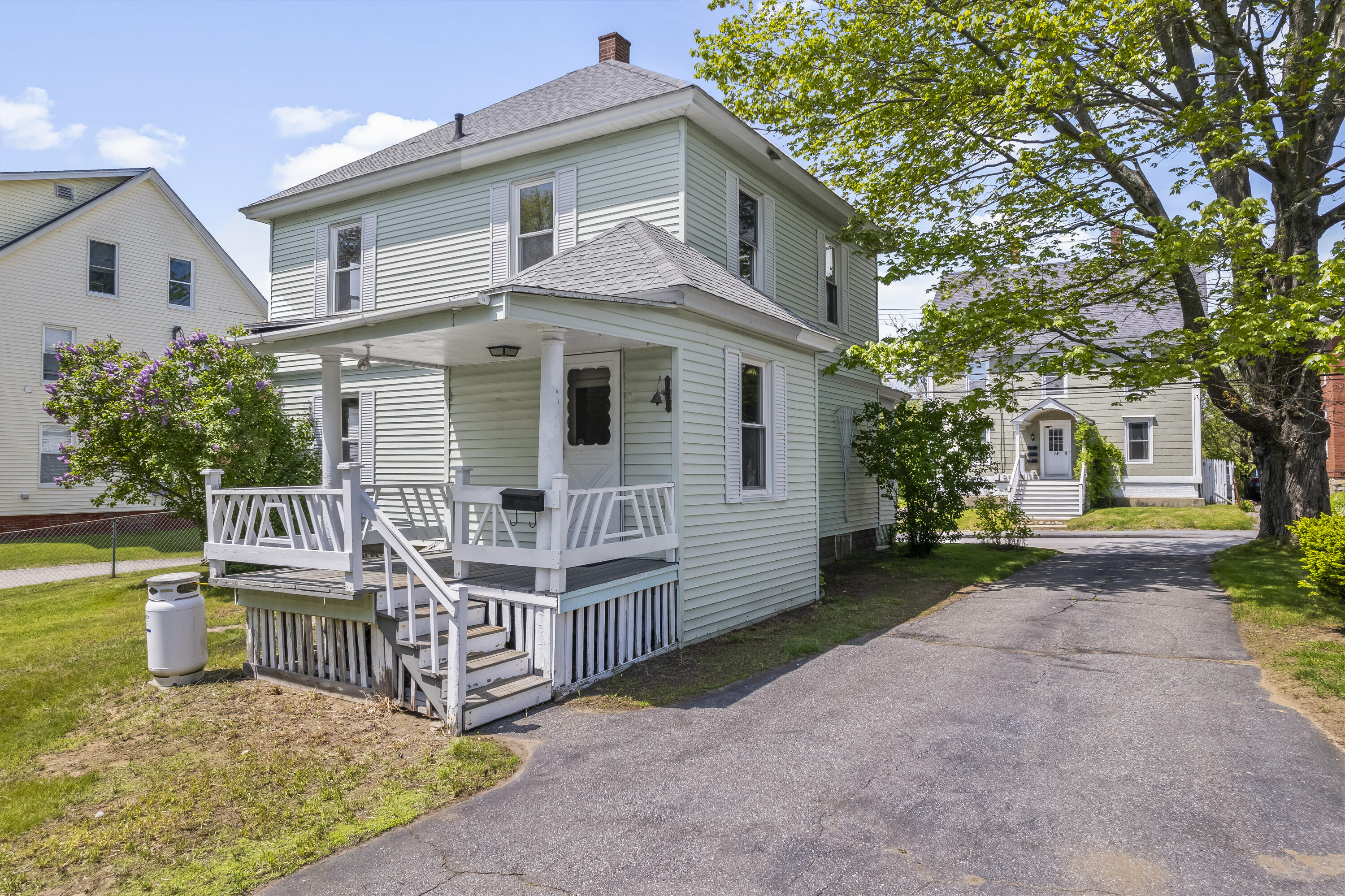 17 Oak Street