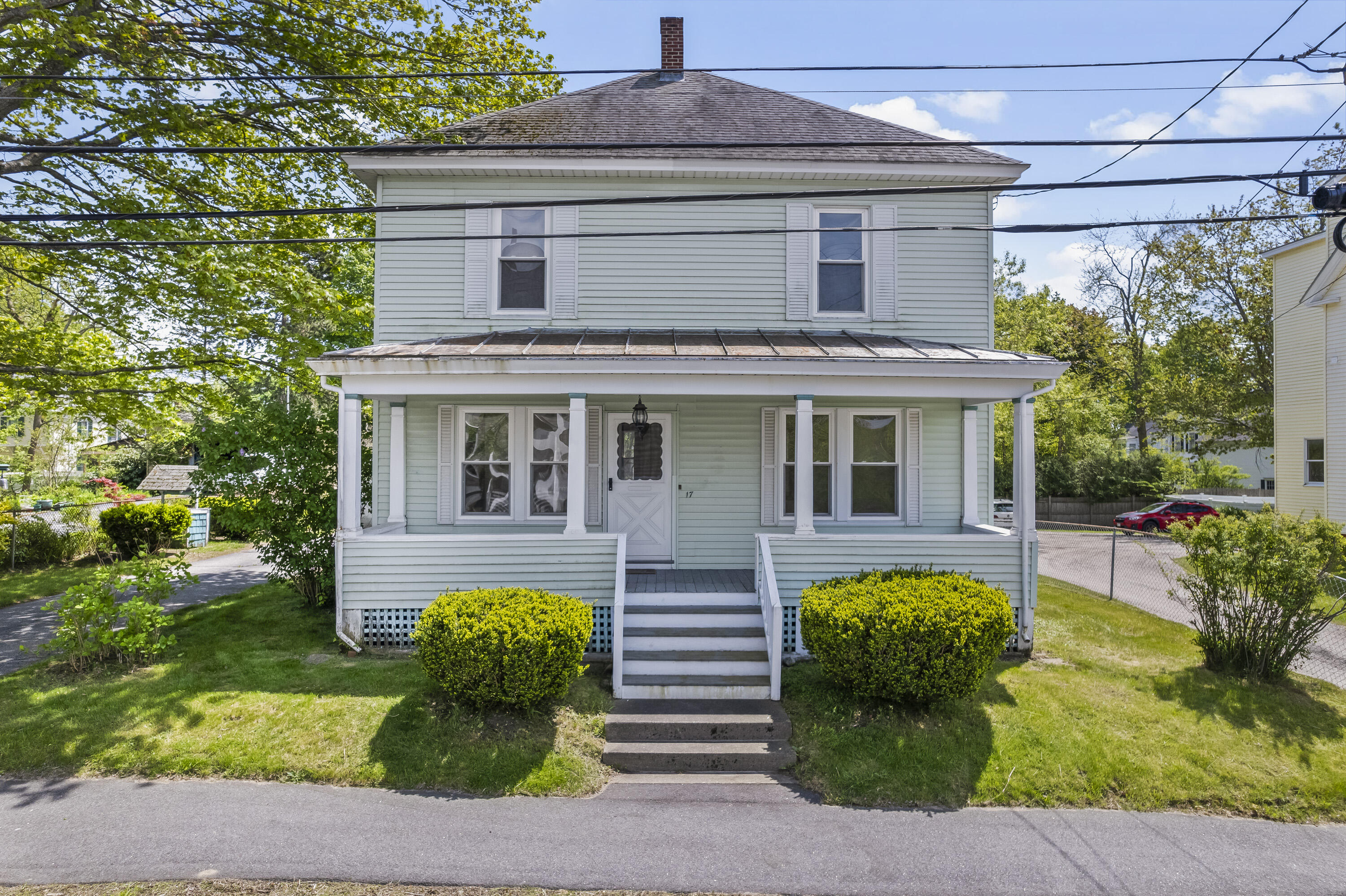 17 Oak Street