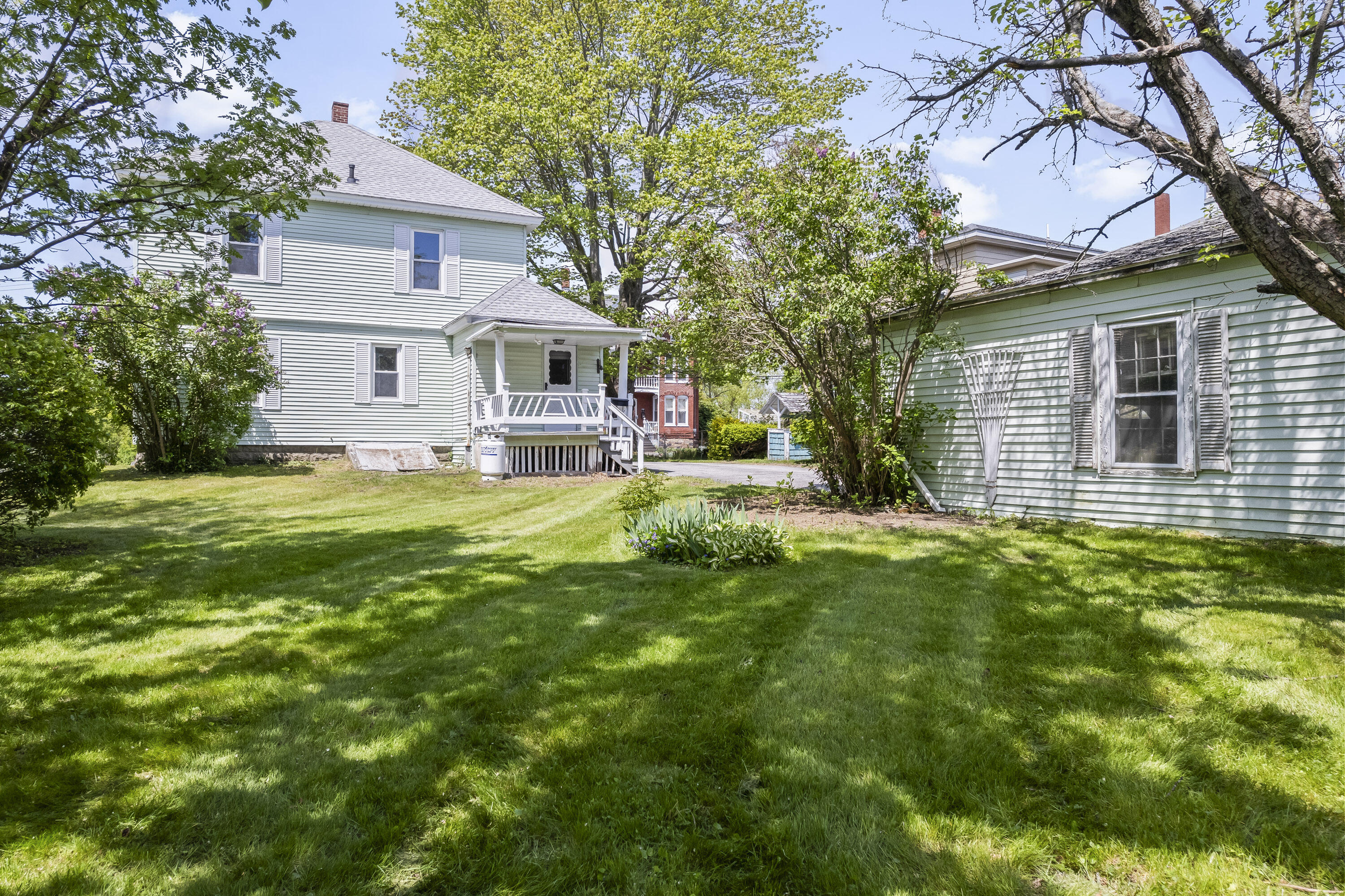 17 Oak Street