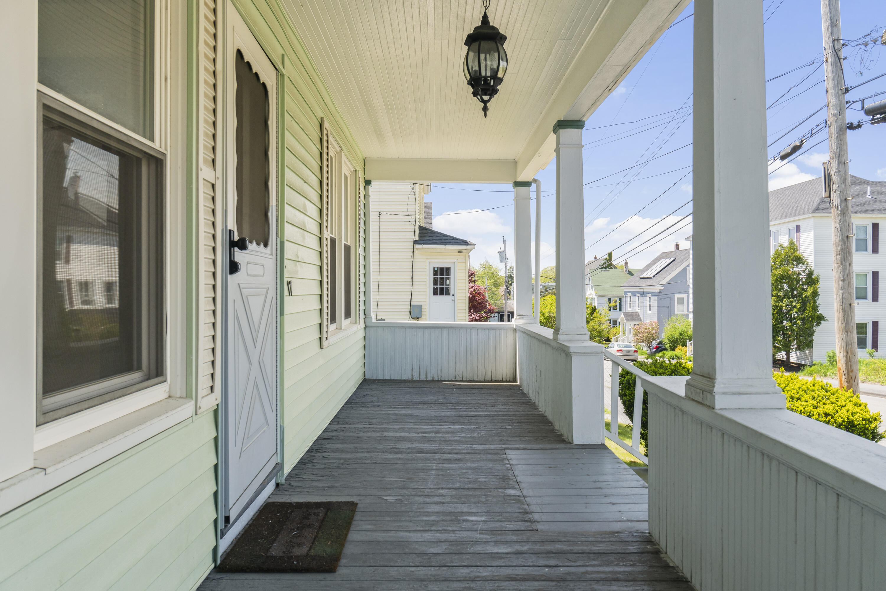17 Oak Street
