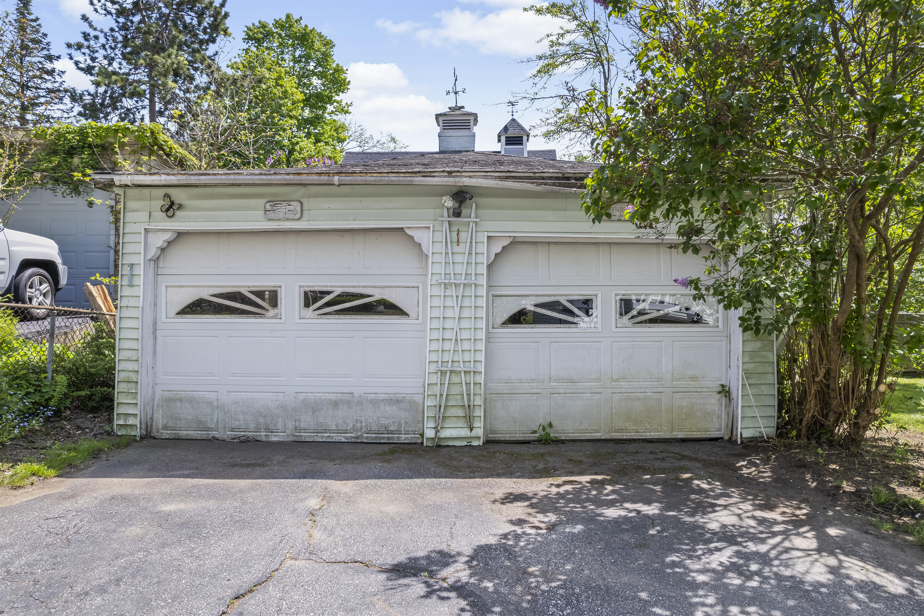 17 Oak Street