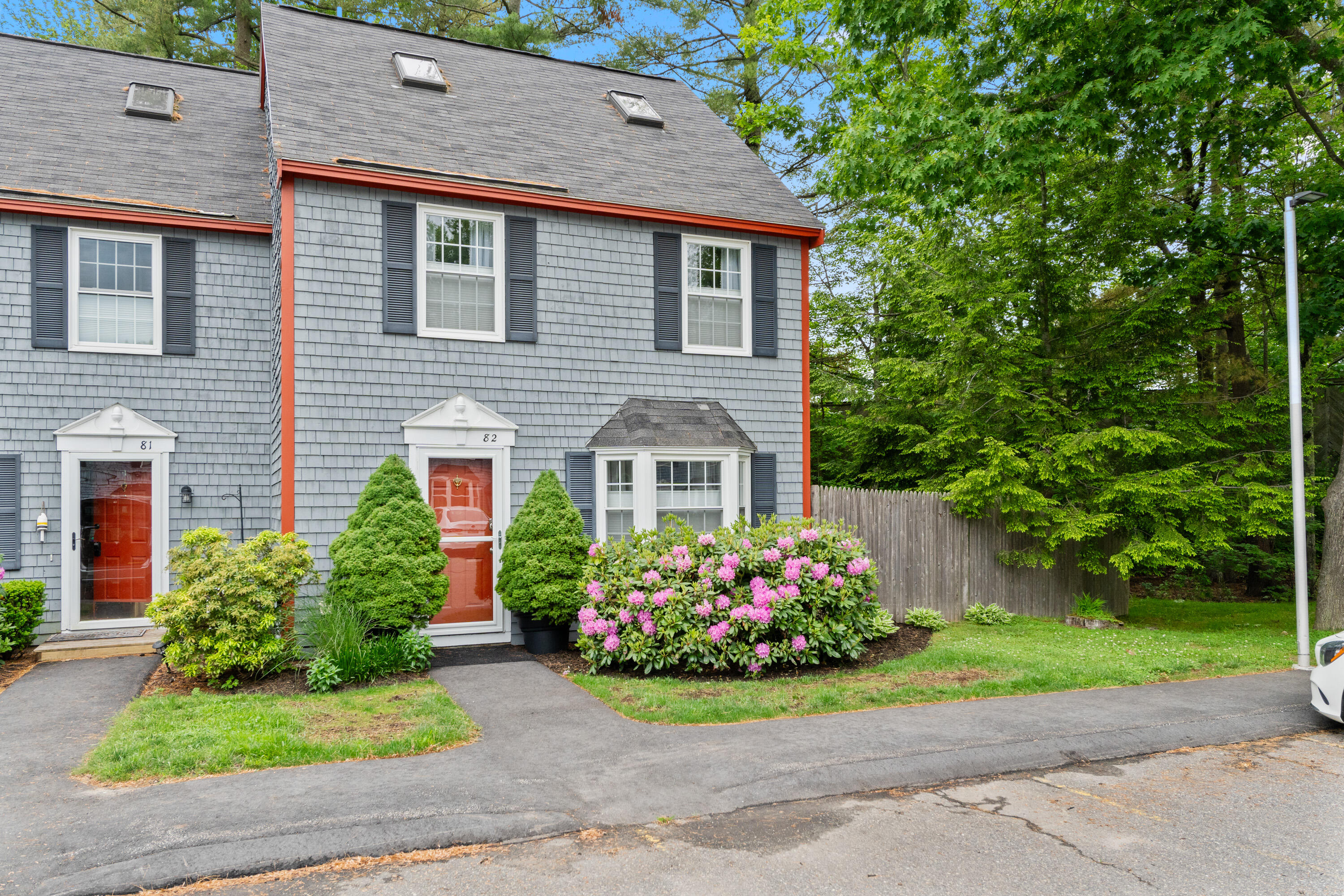 82 Munroe Lane, 82