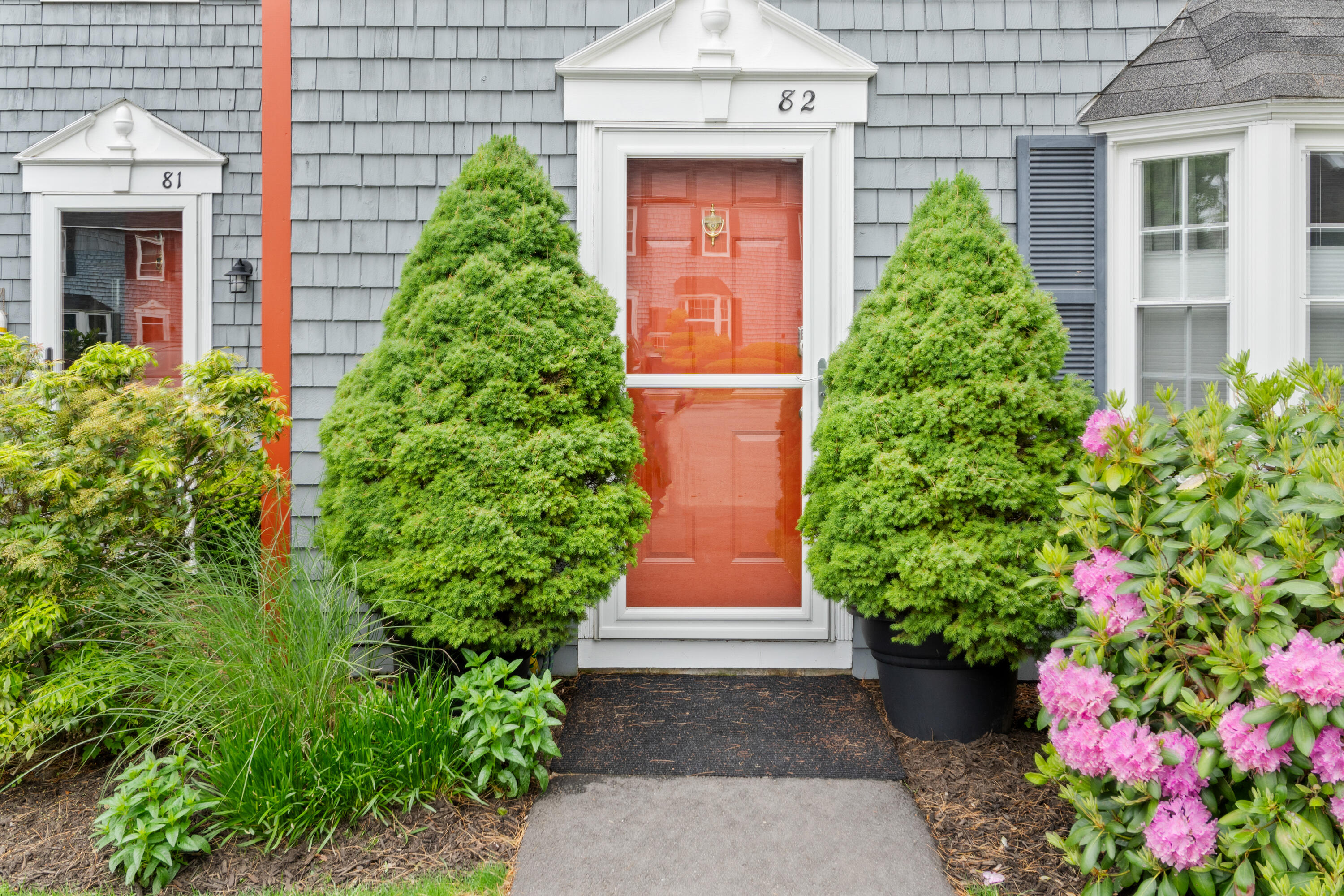 82 Munroe Lane, 82