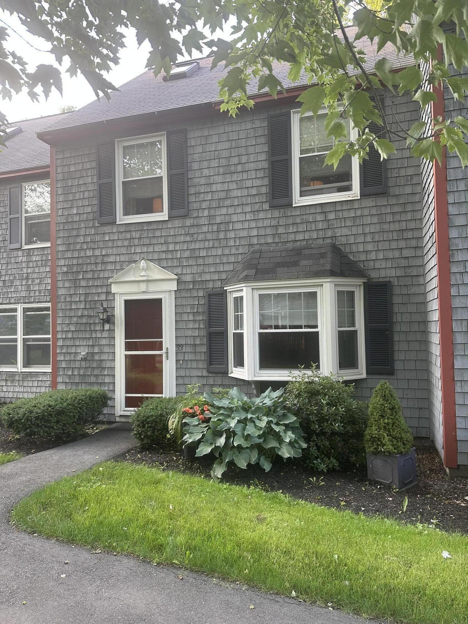 33 Munroe Lane, 33