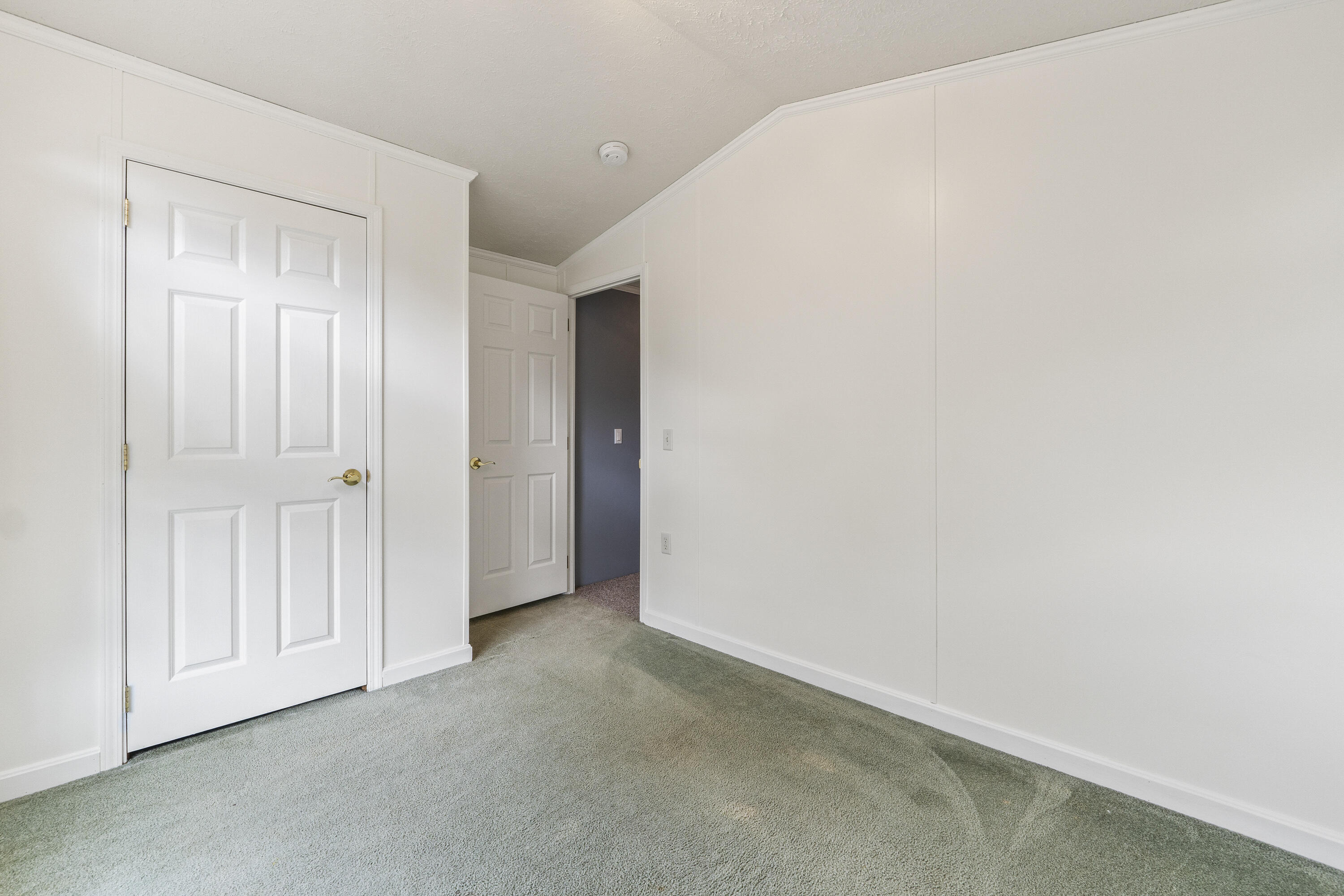 13 Mountain View Circle