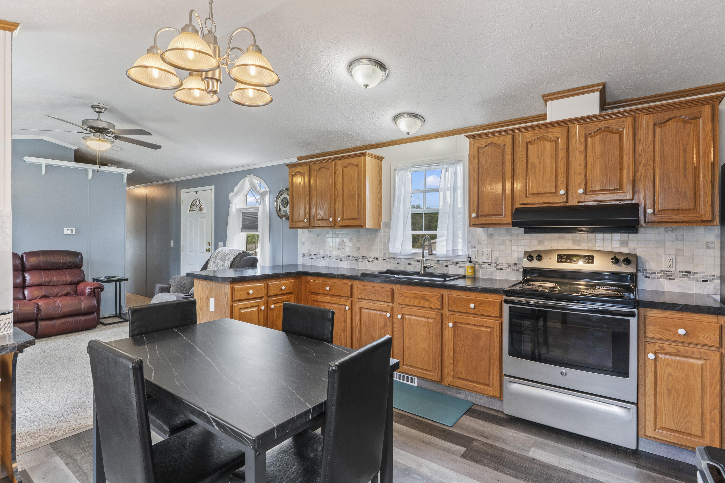 13 Mountain View Circle