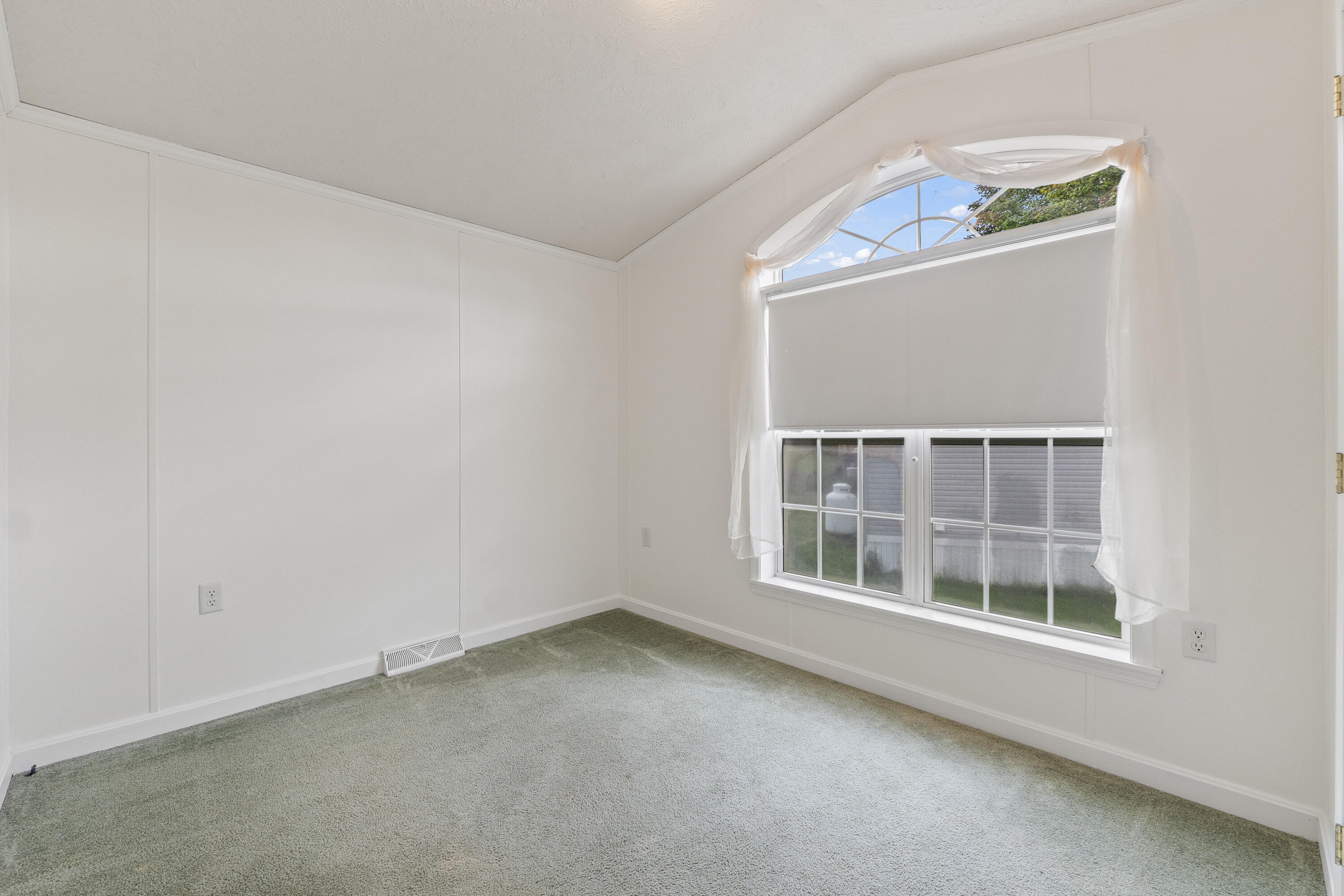 13 Mountain View Circle