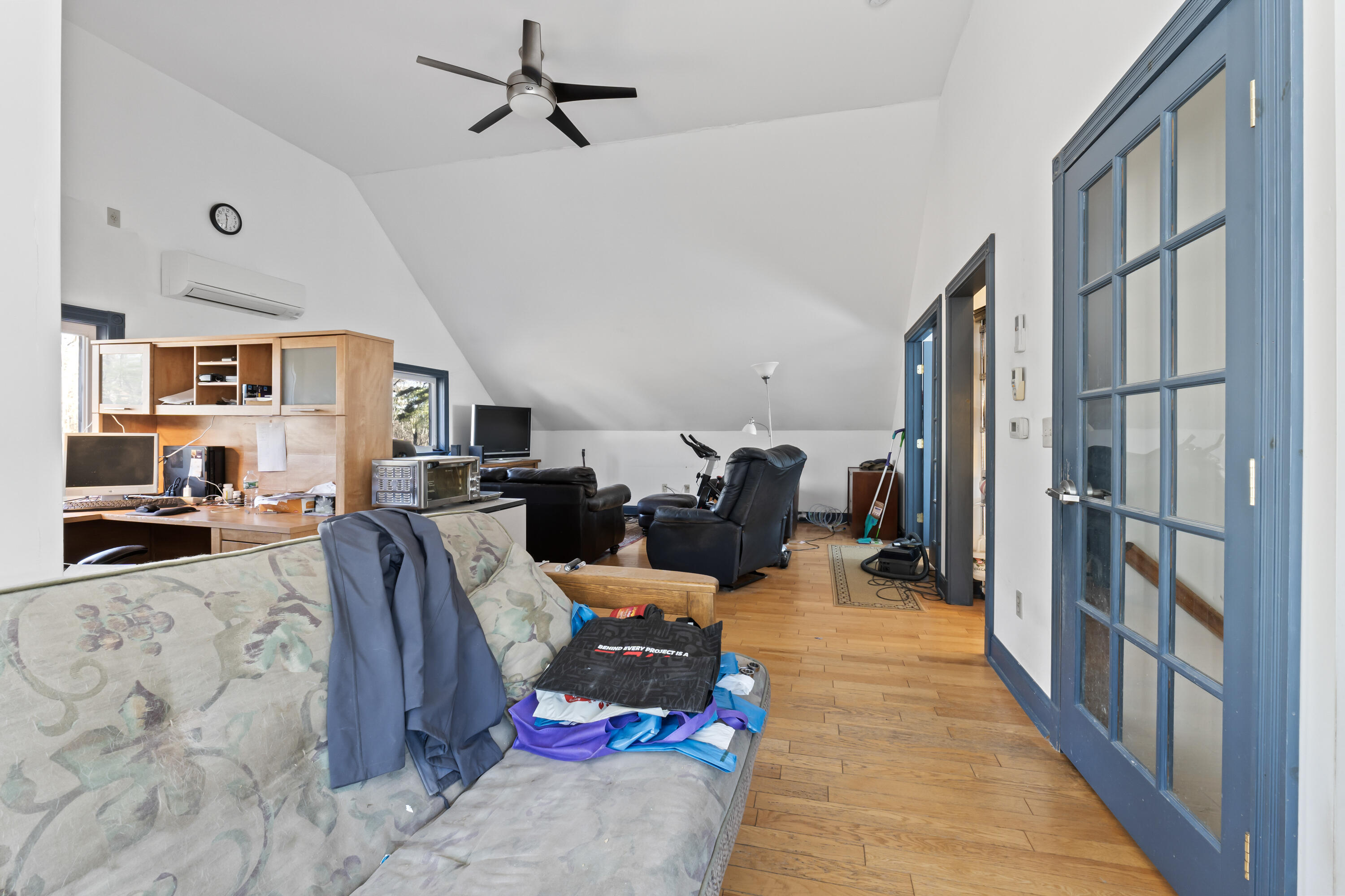 369 River Road