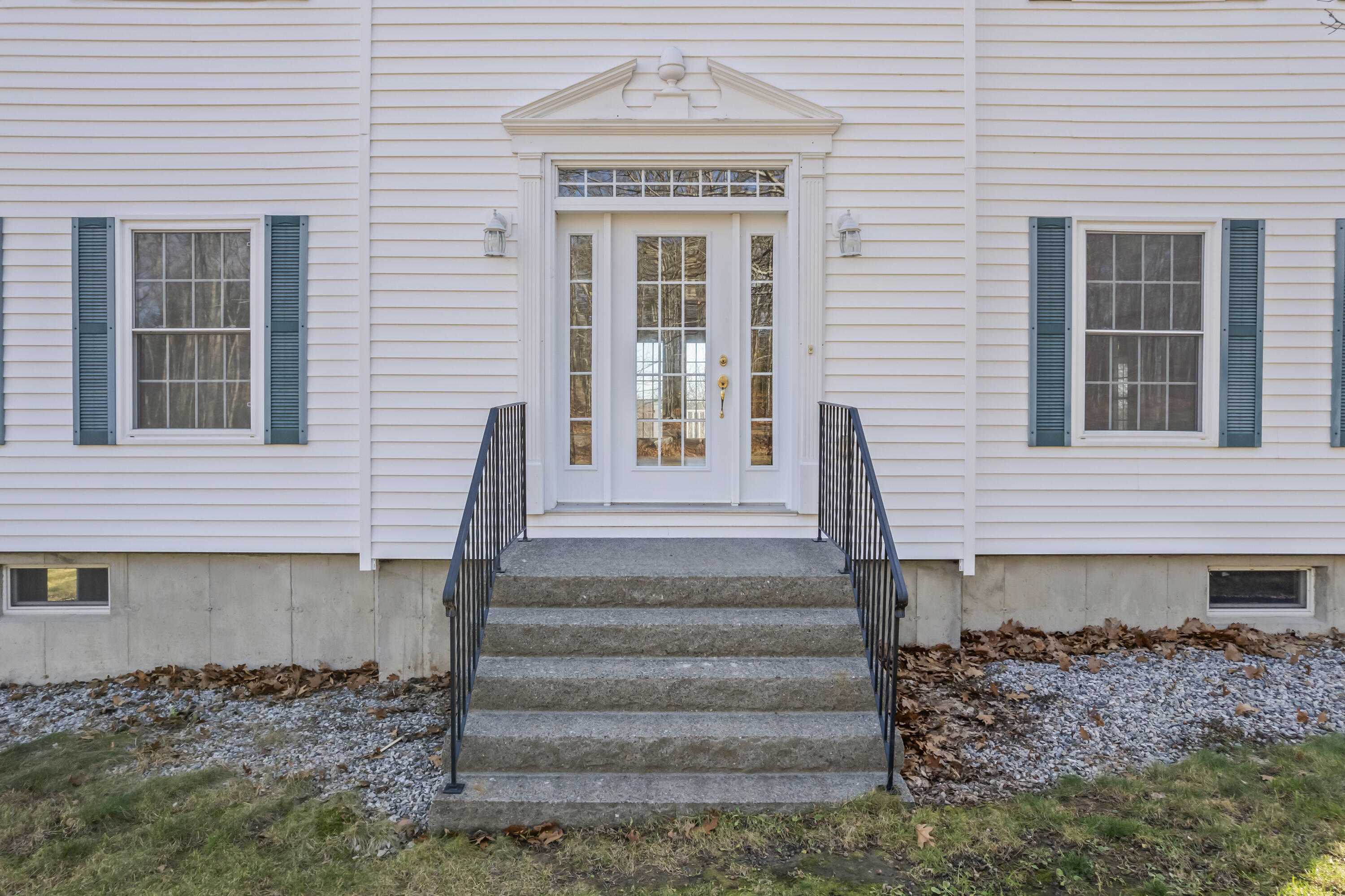 369 River Road