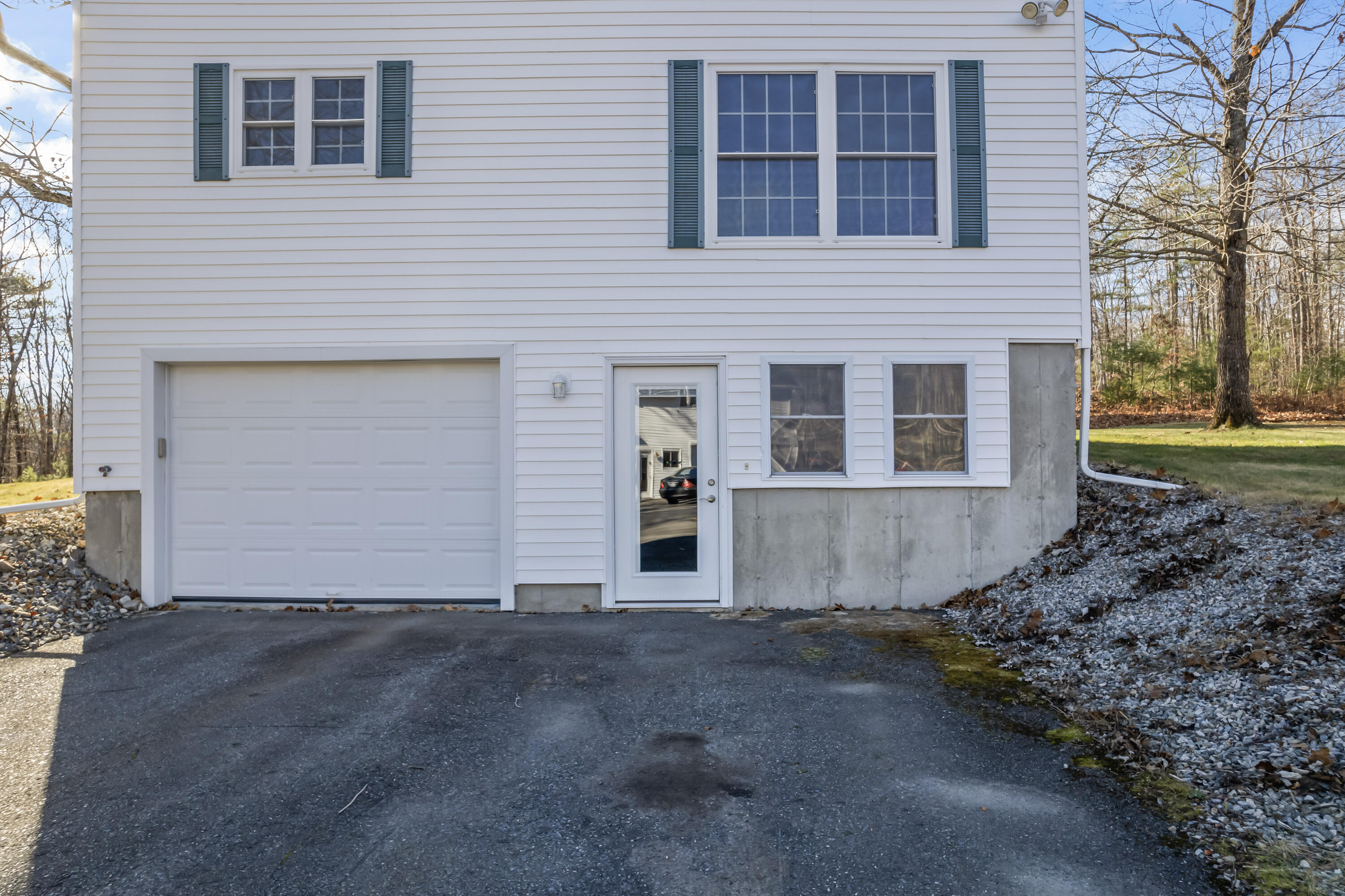 369 River Road