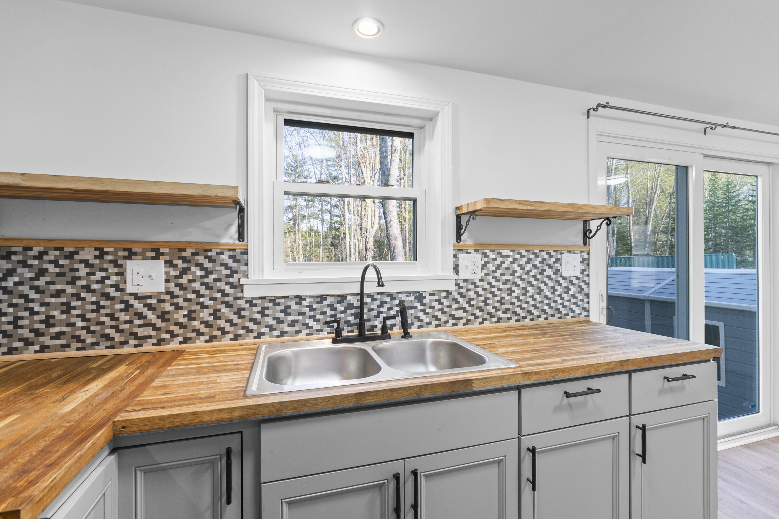 441 Middle Road