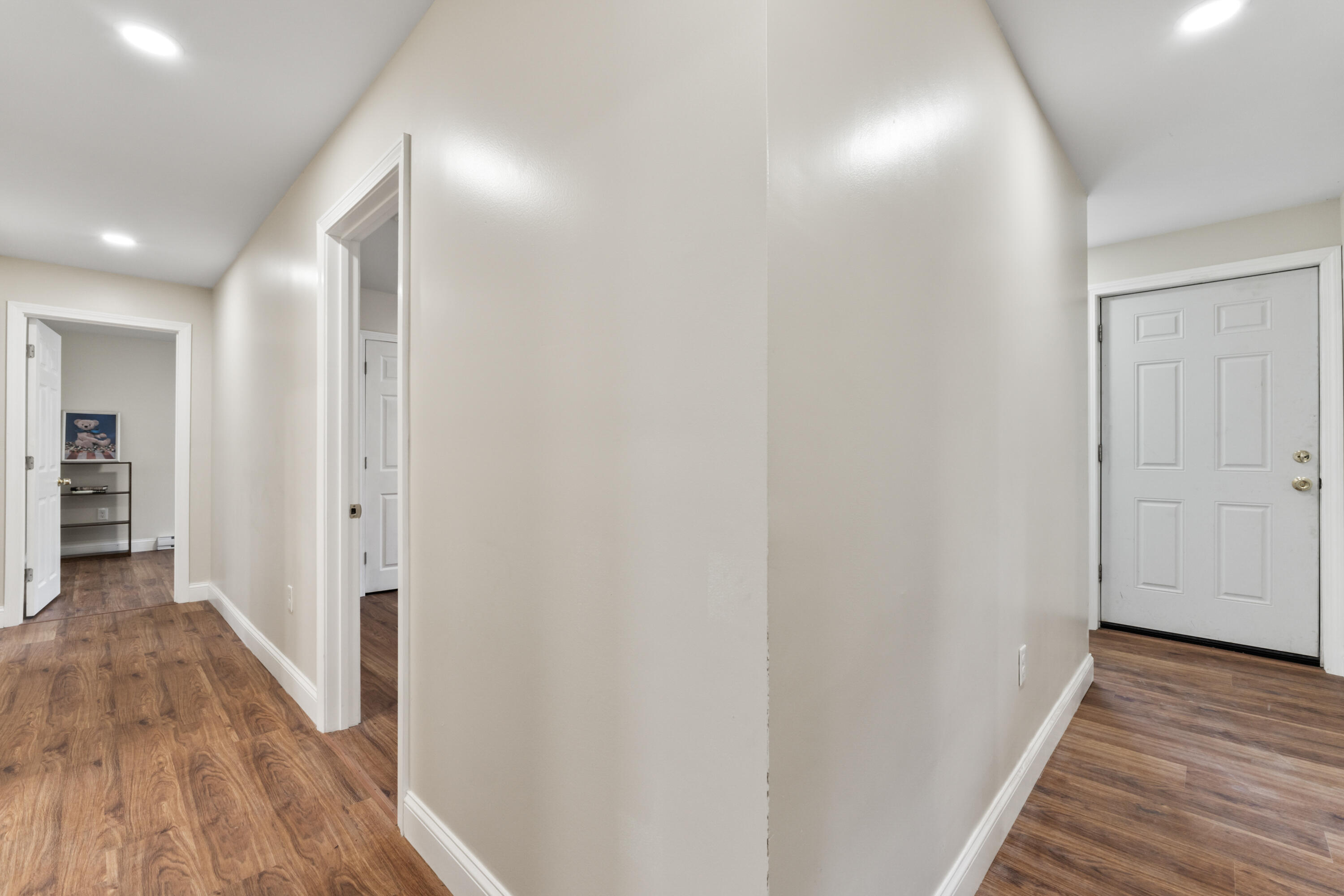 10 Penley Street E