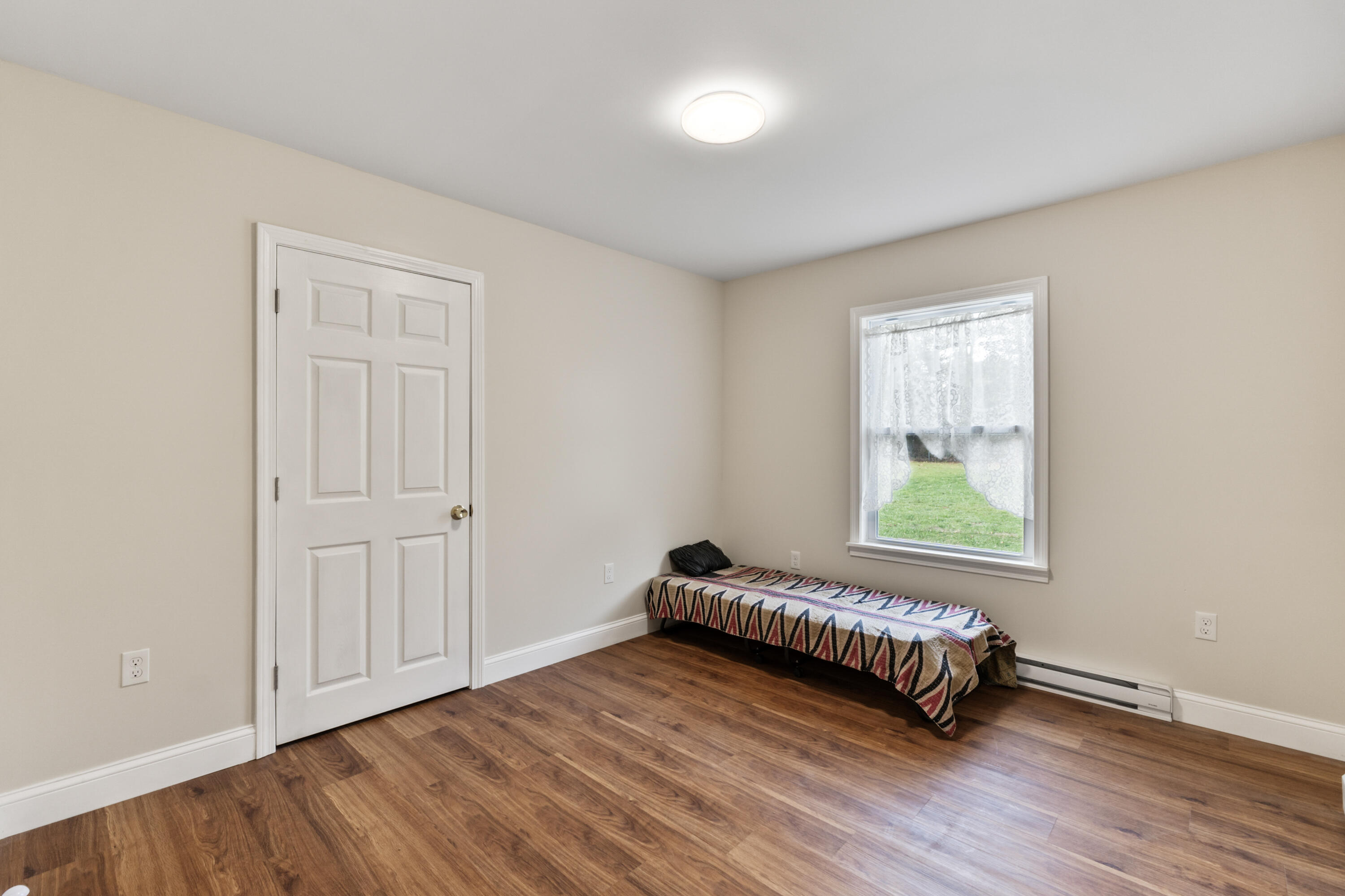 10 Penley Street E