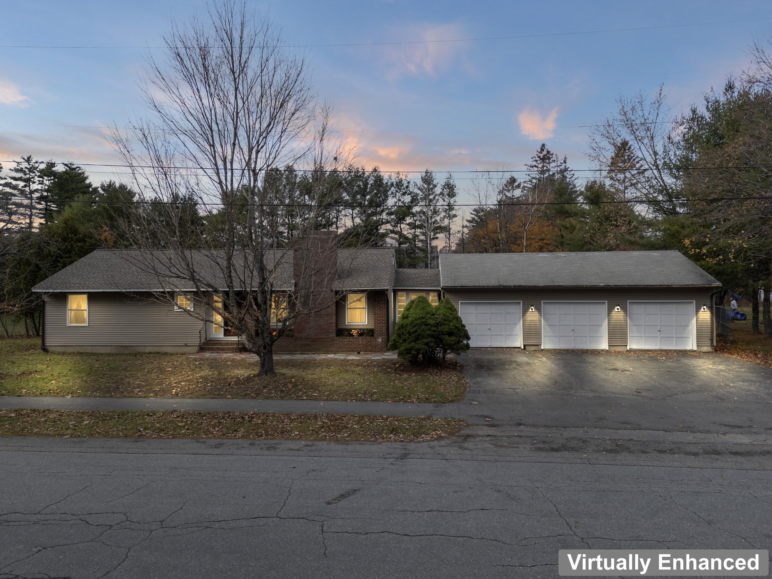 10 Penley Street E