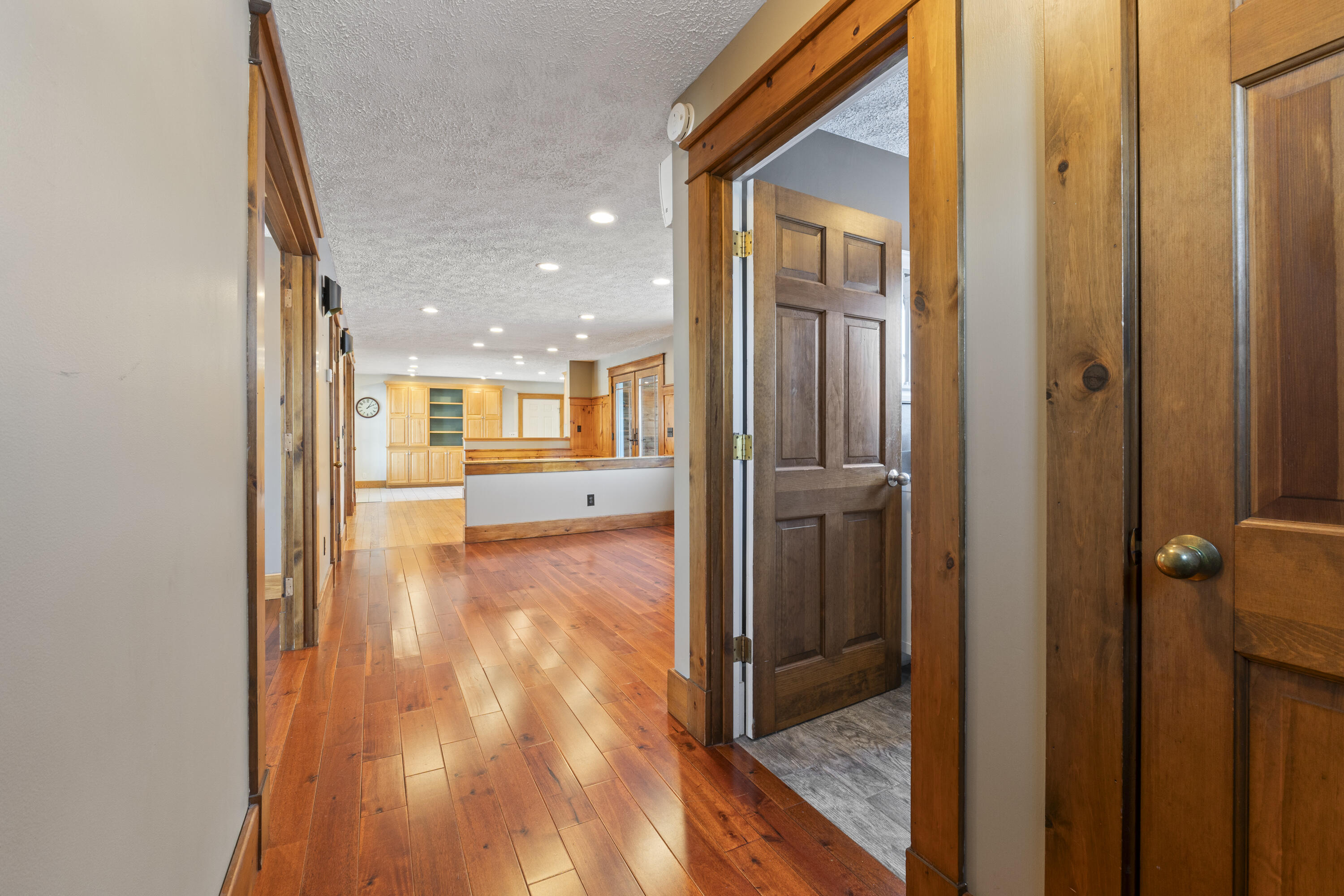 467 Bay Road