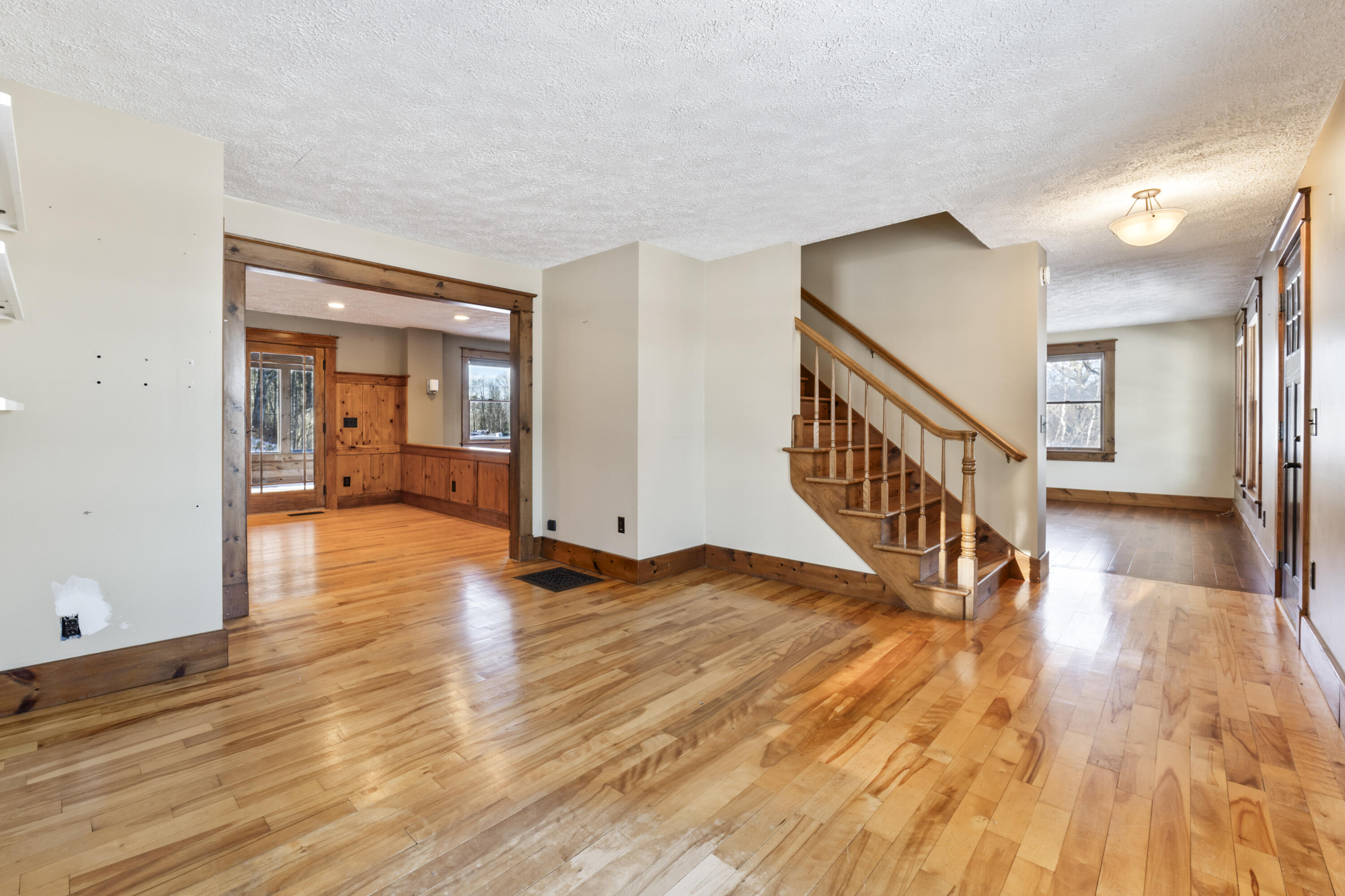 467 Bay Road
