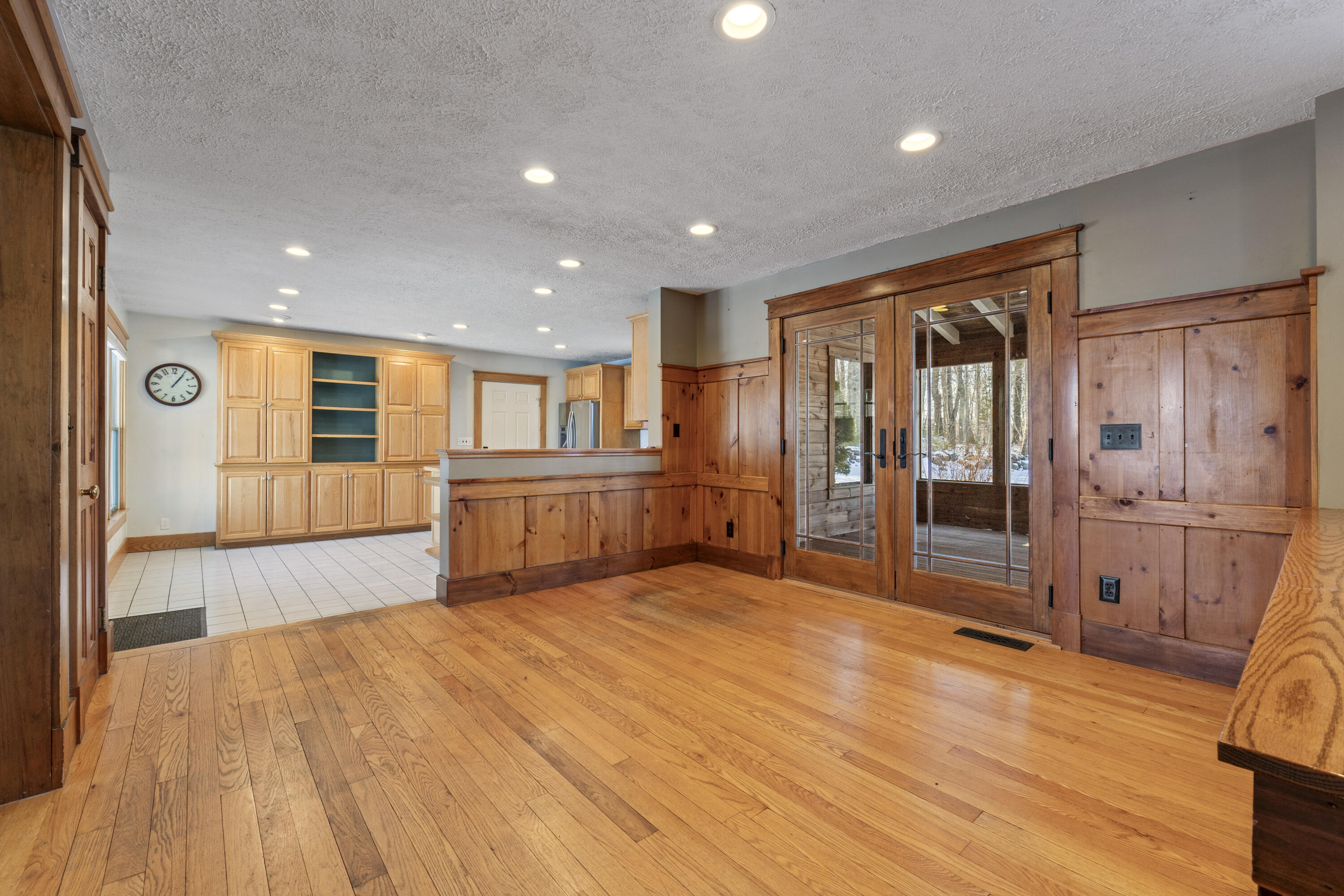 467 Bay Road
