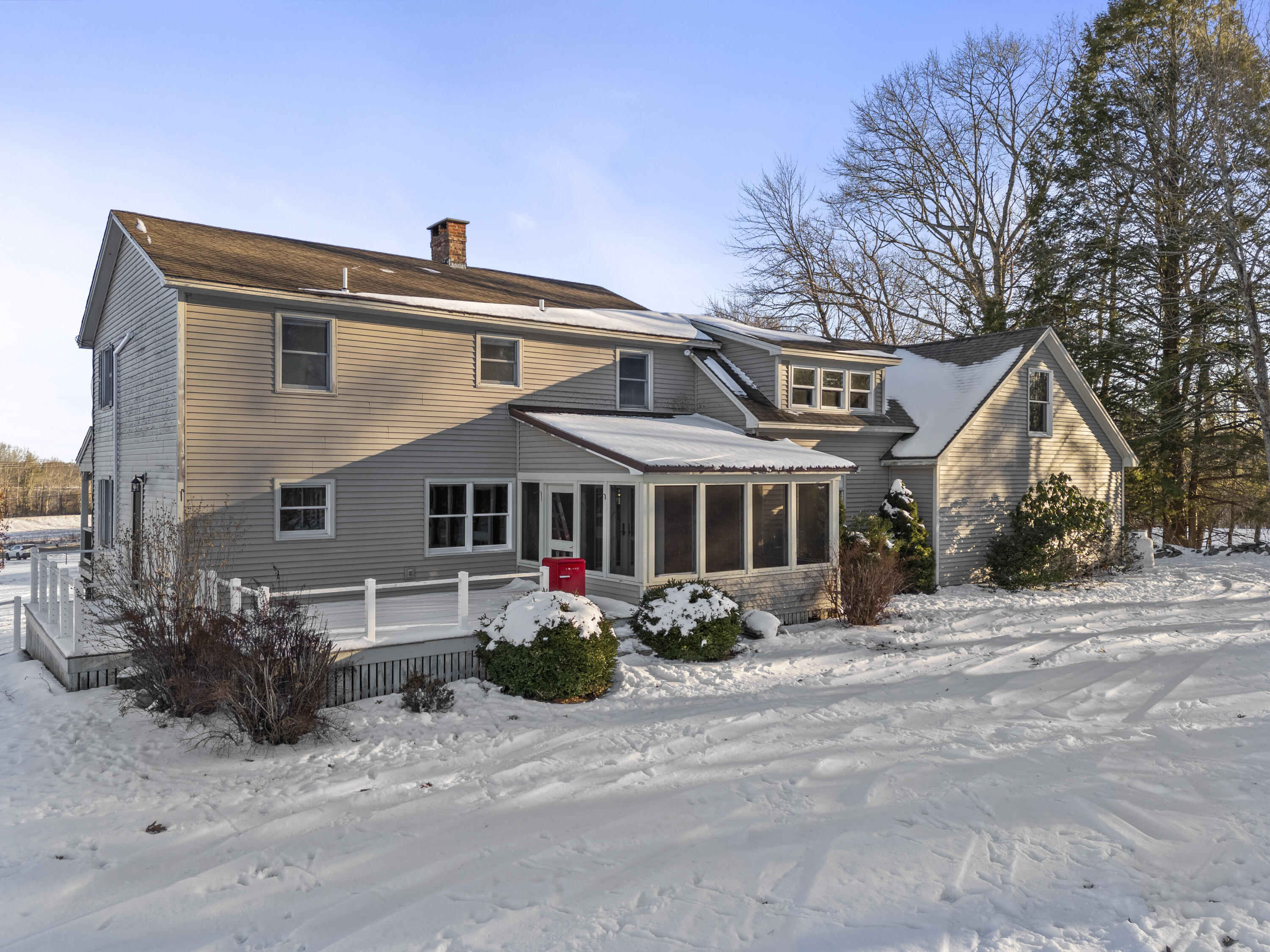 467 Bay Road