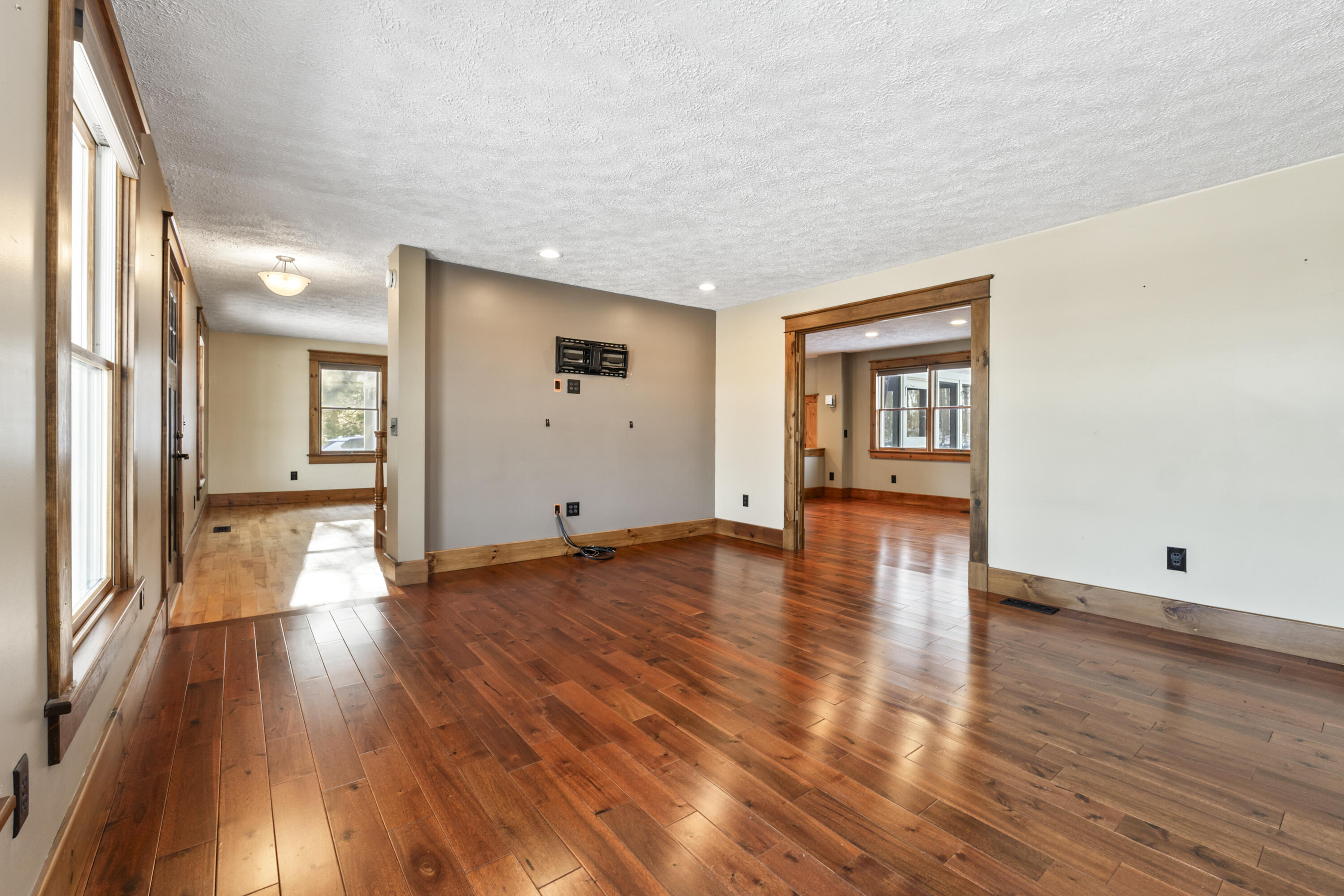 467 Bay Road