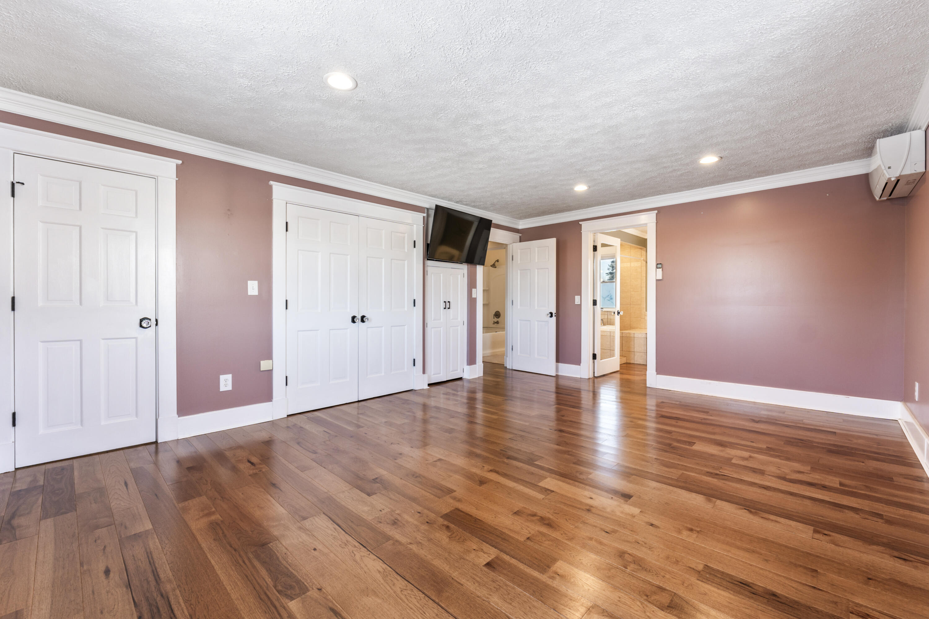 467 Bay Road