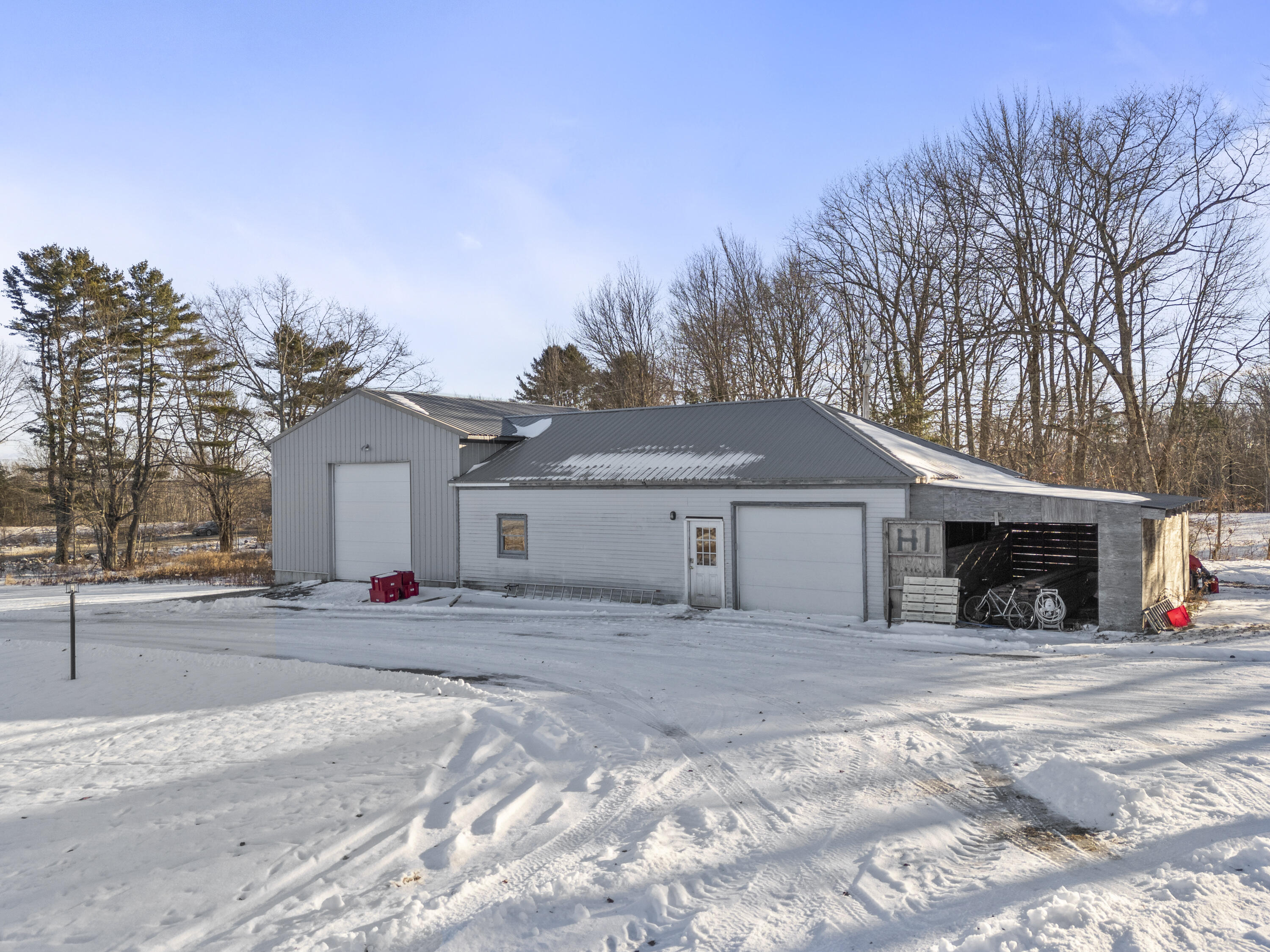 467 Bay Road
