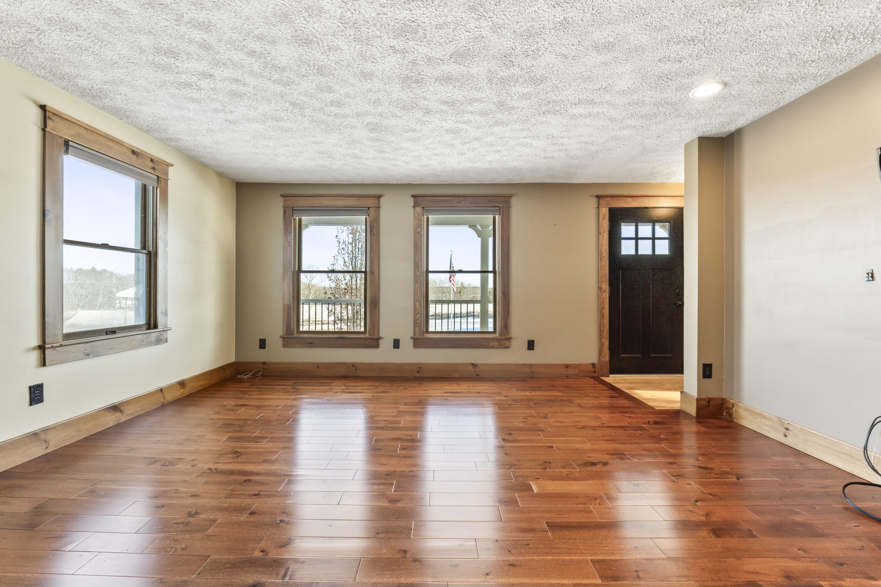 467 Bay Road
