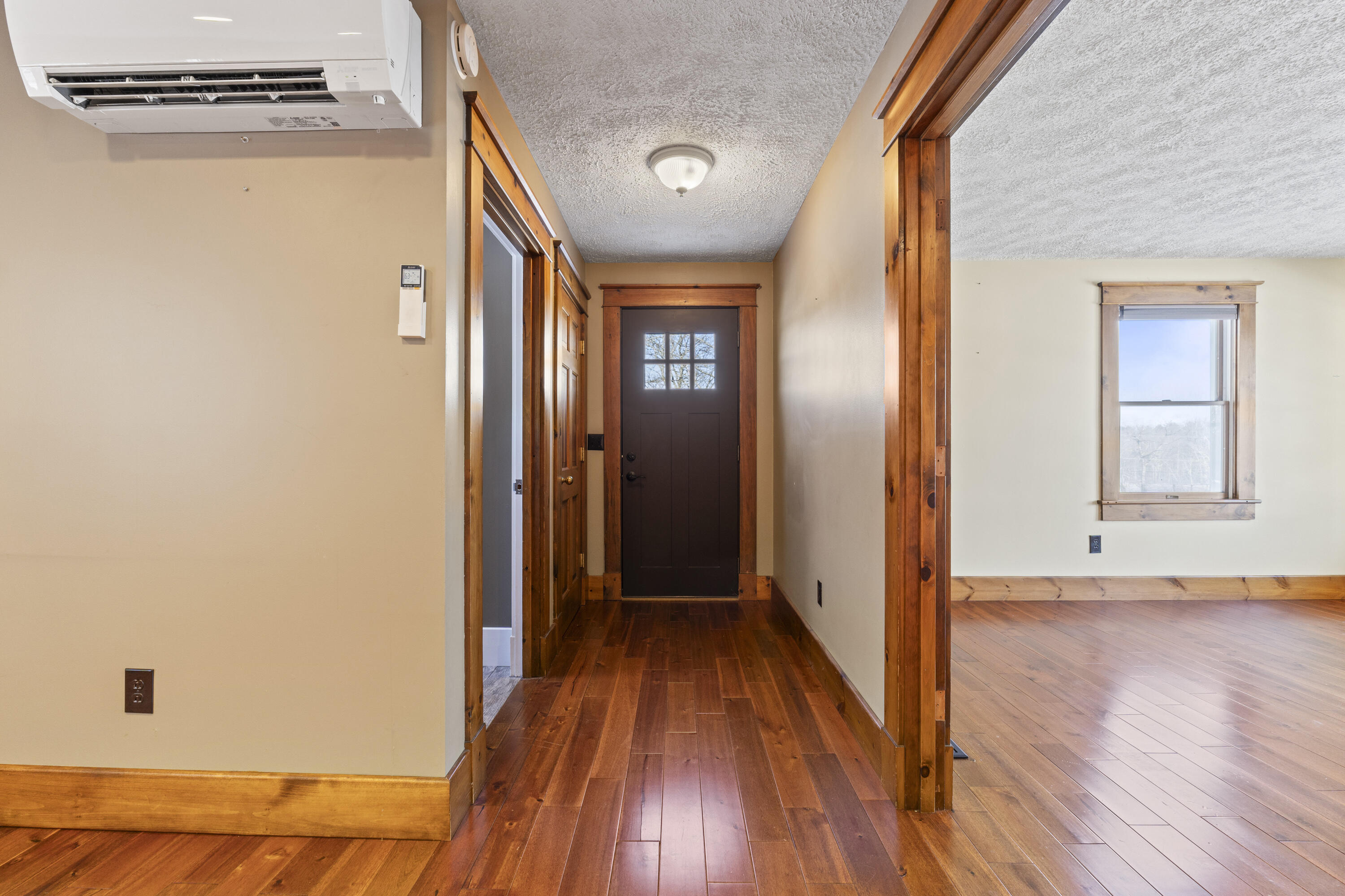 467 Bay Road