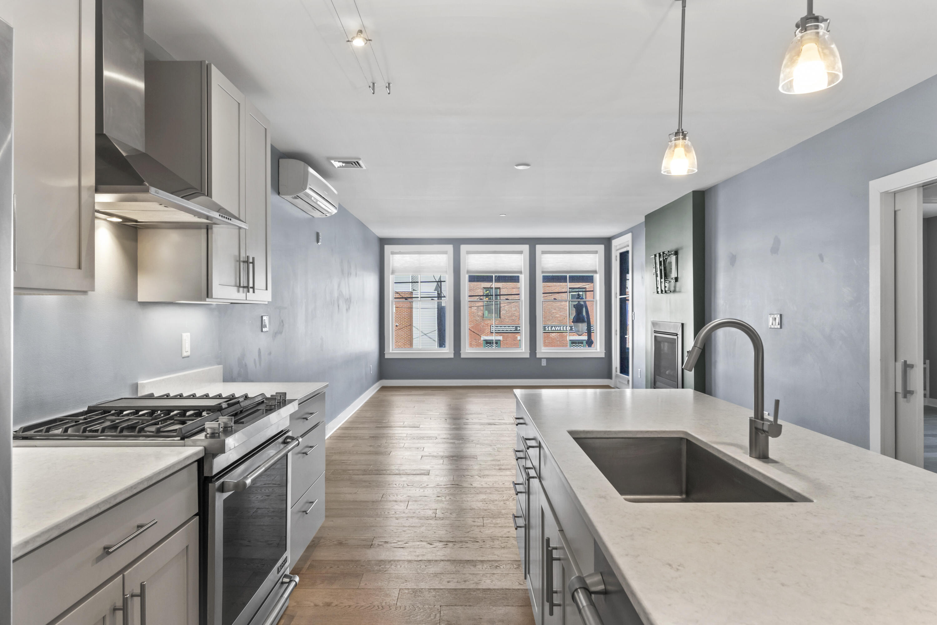 62 India Street 203
