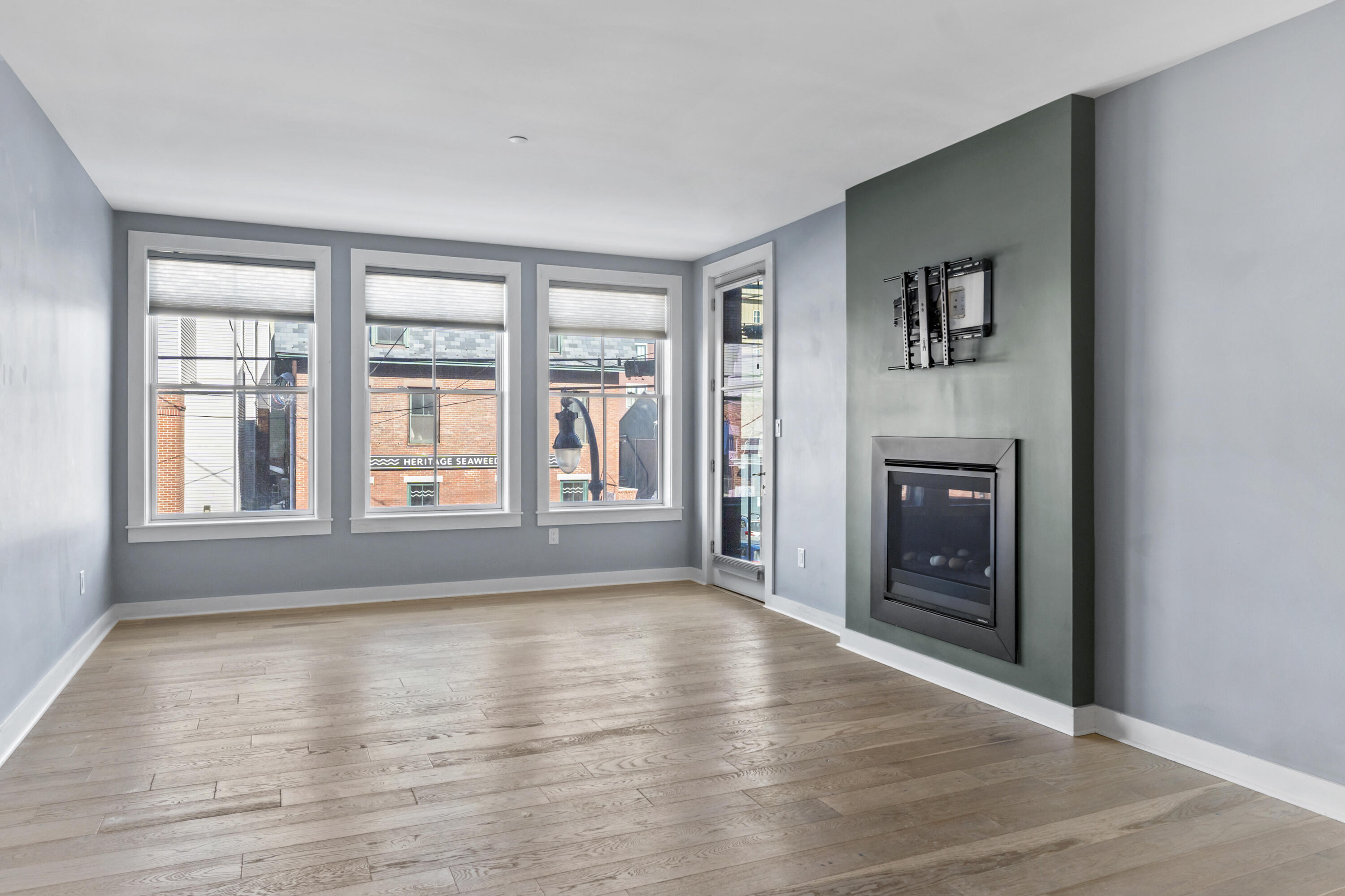 62 India Street 203