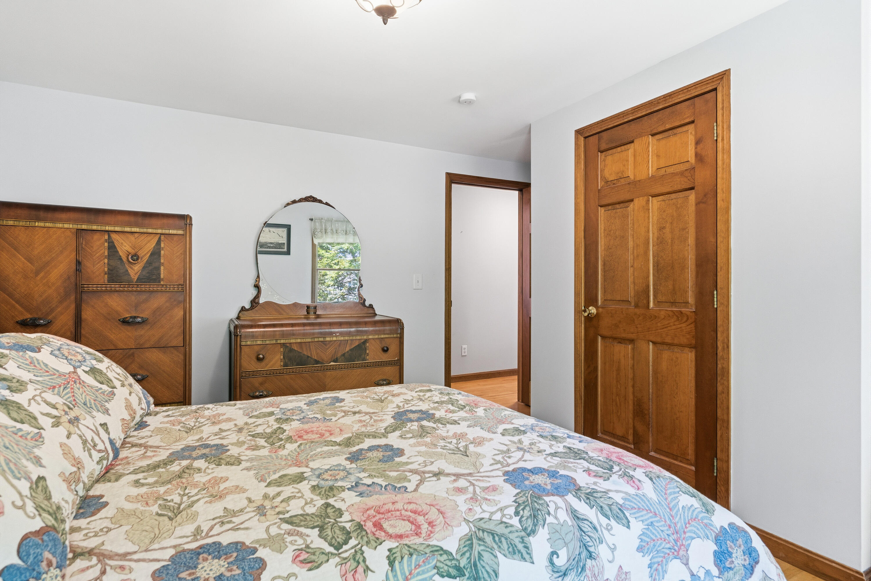 33 Hemlock Road