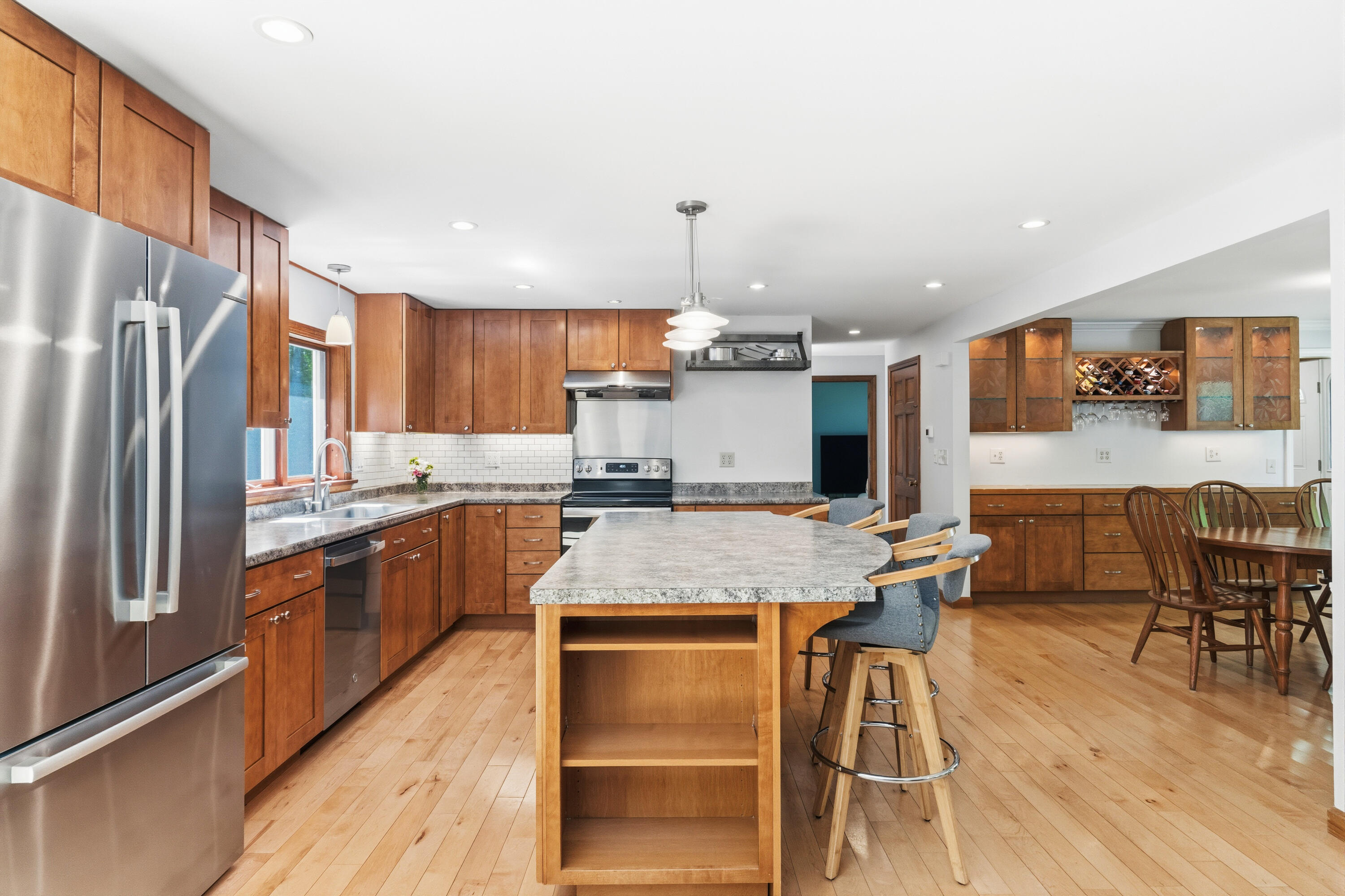 33 Hemlock Road