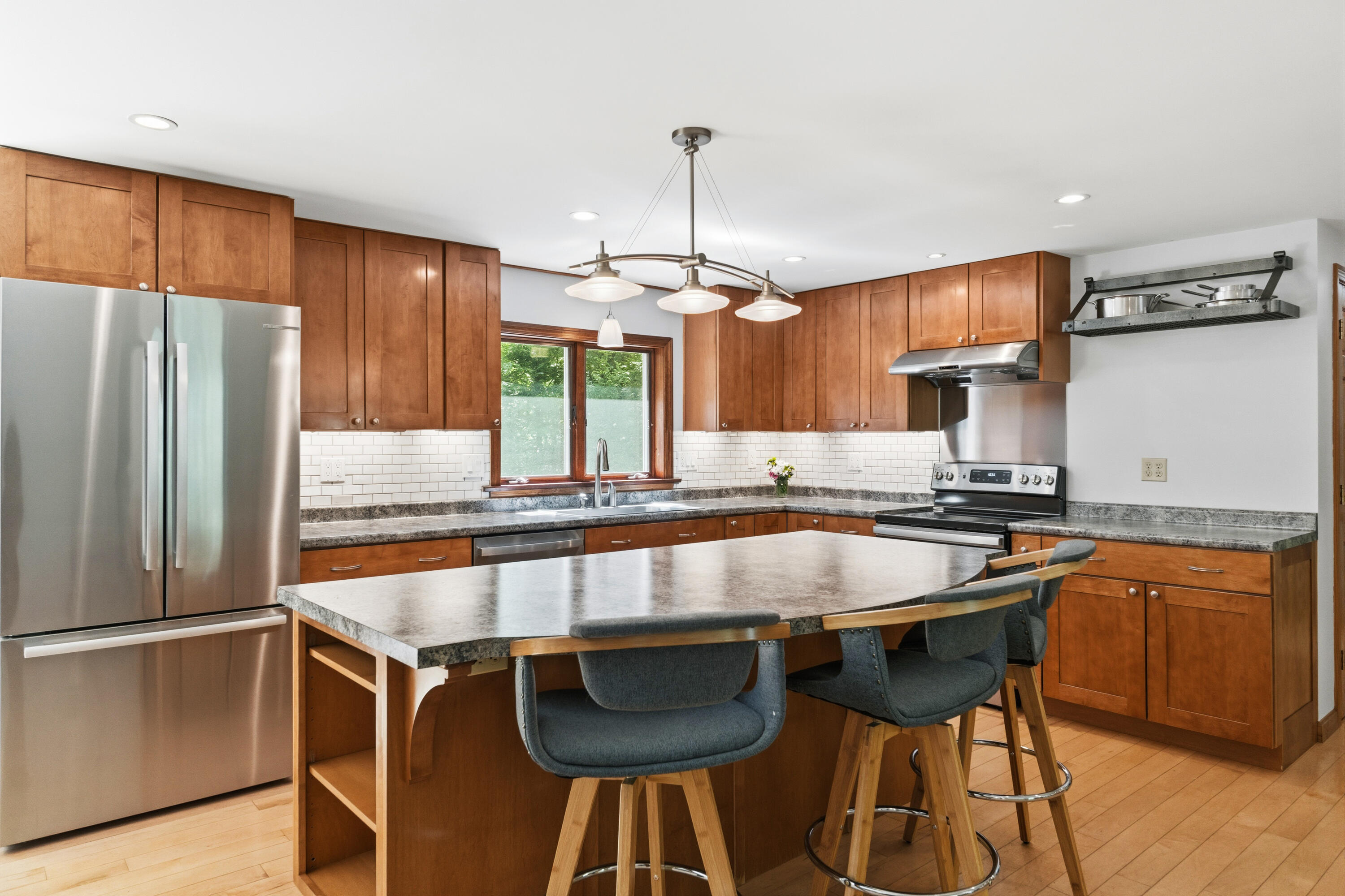 33 Hemlock Road