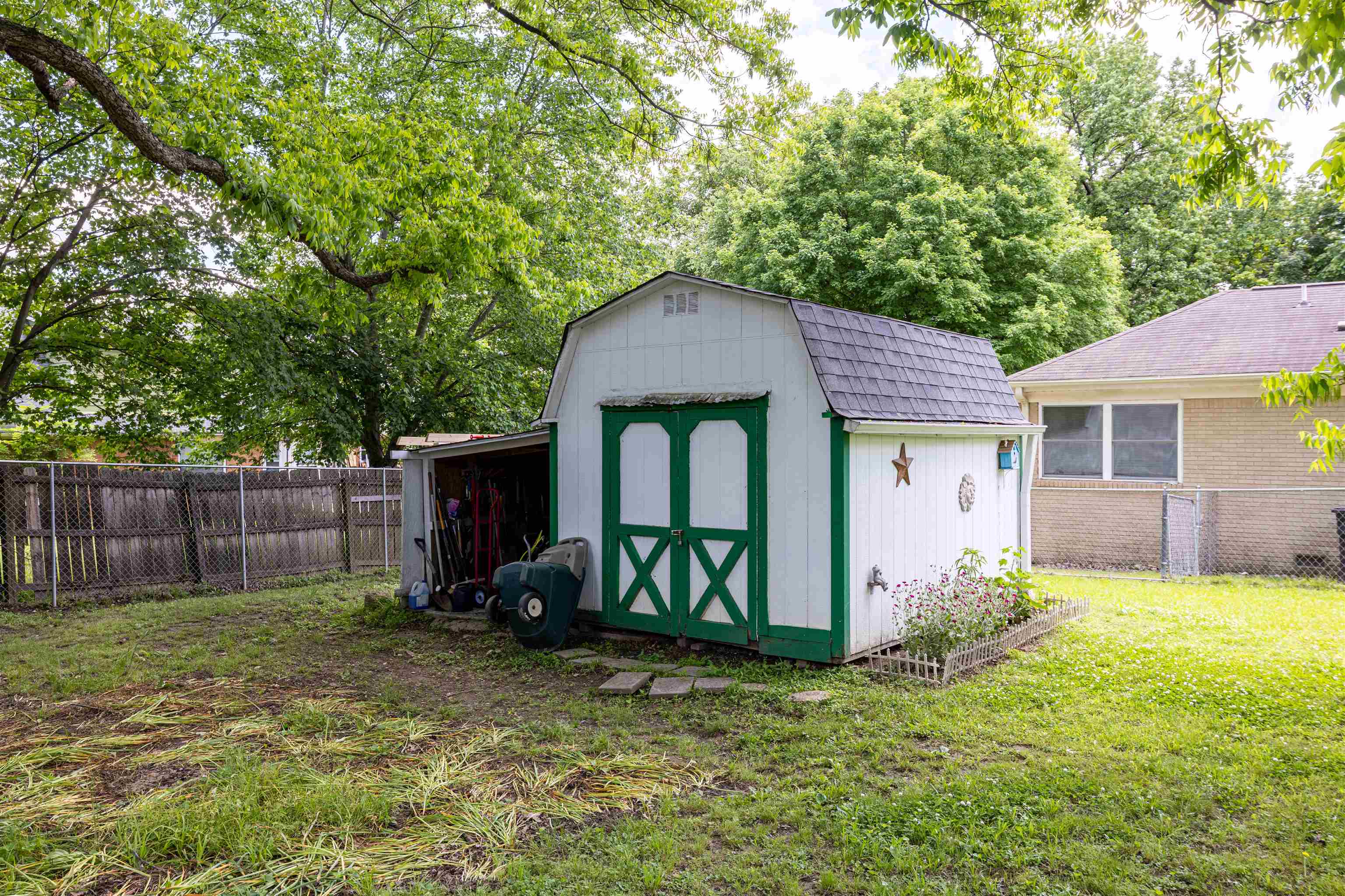 3292 SYCAMORE VIEW DR