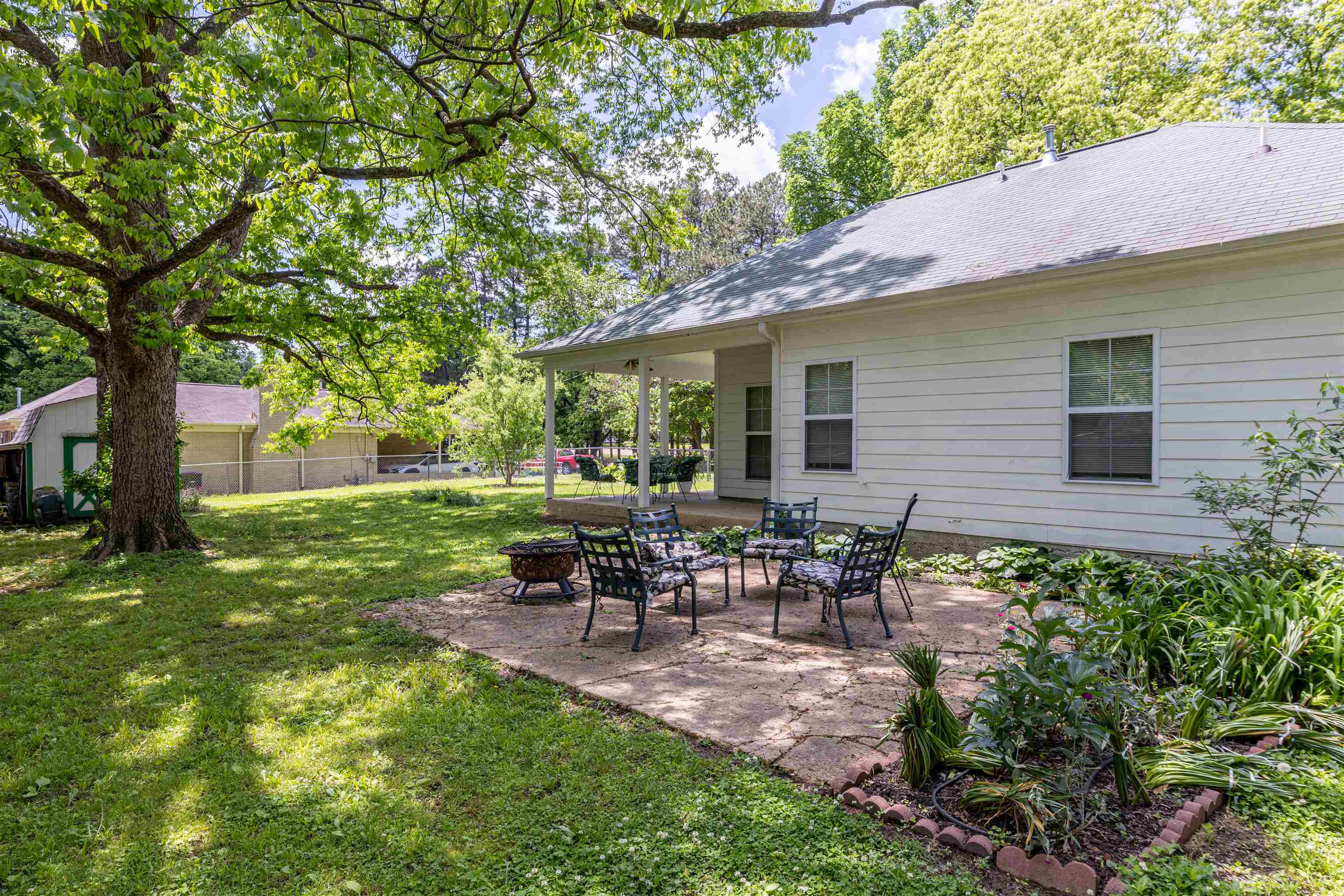 3292 SYCAMORE VIEW DR