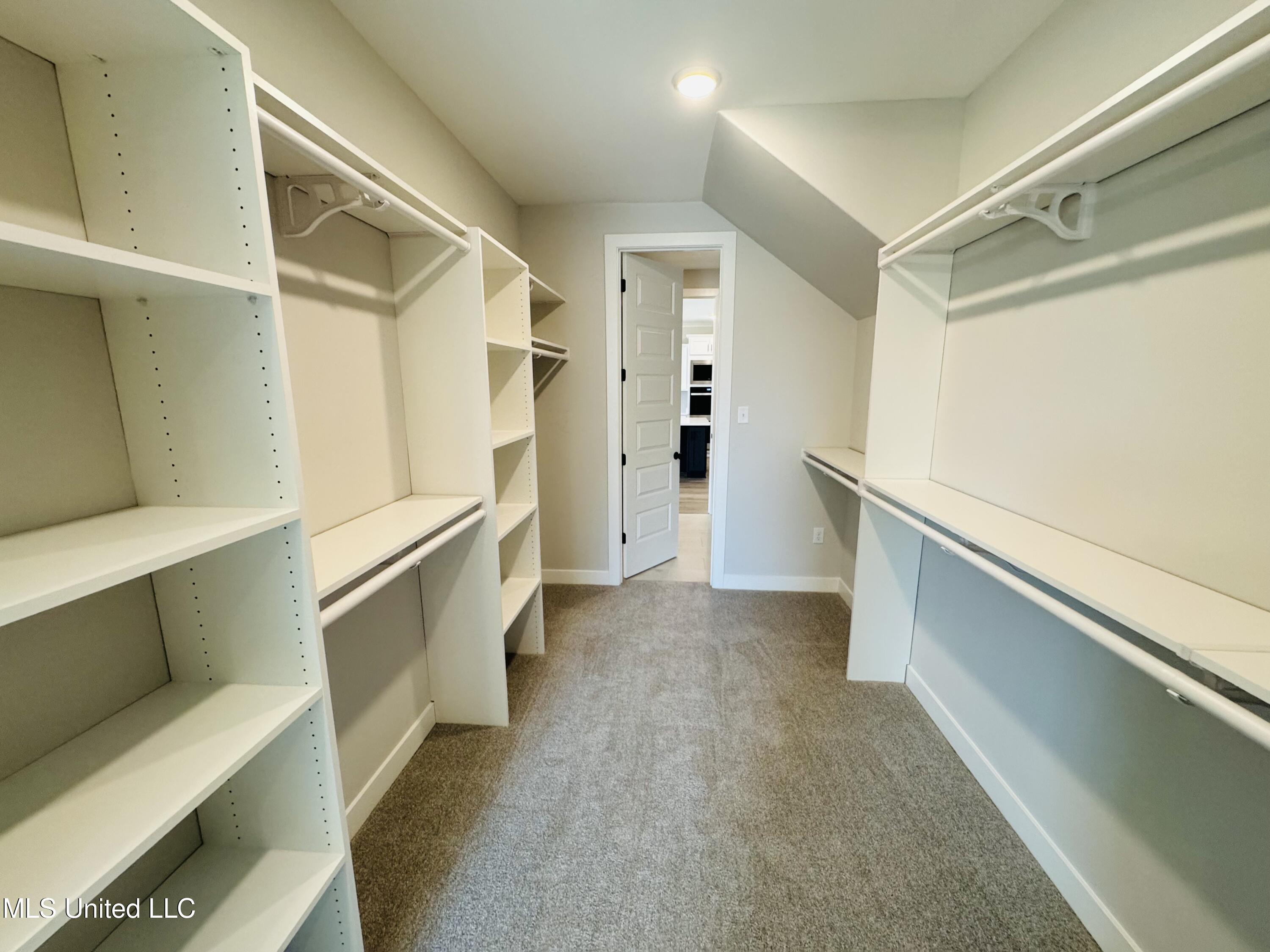 9530 Mcelroy Farms Drive