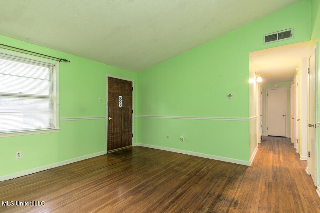 1582 Vicksburg Drive