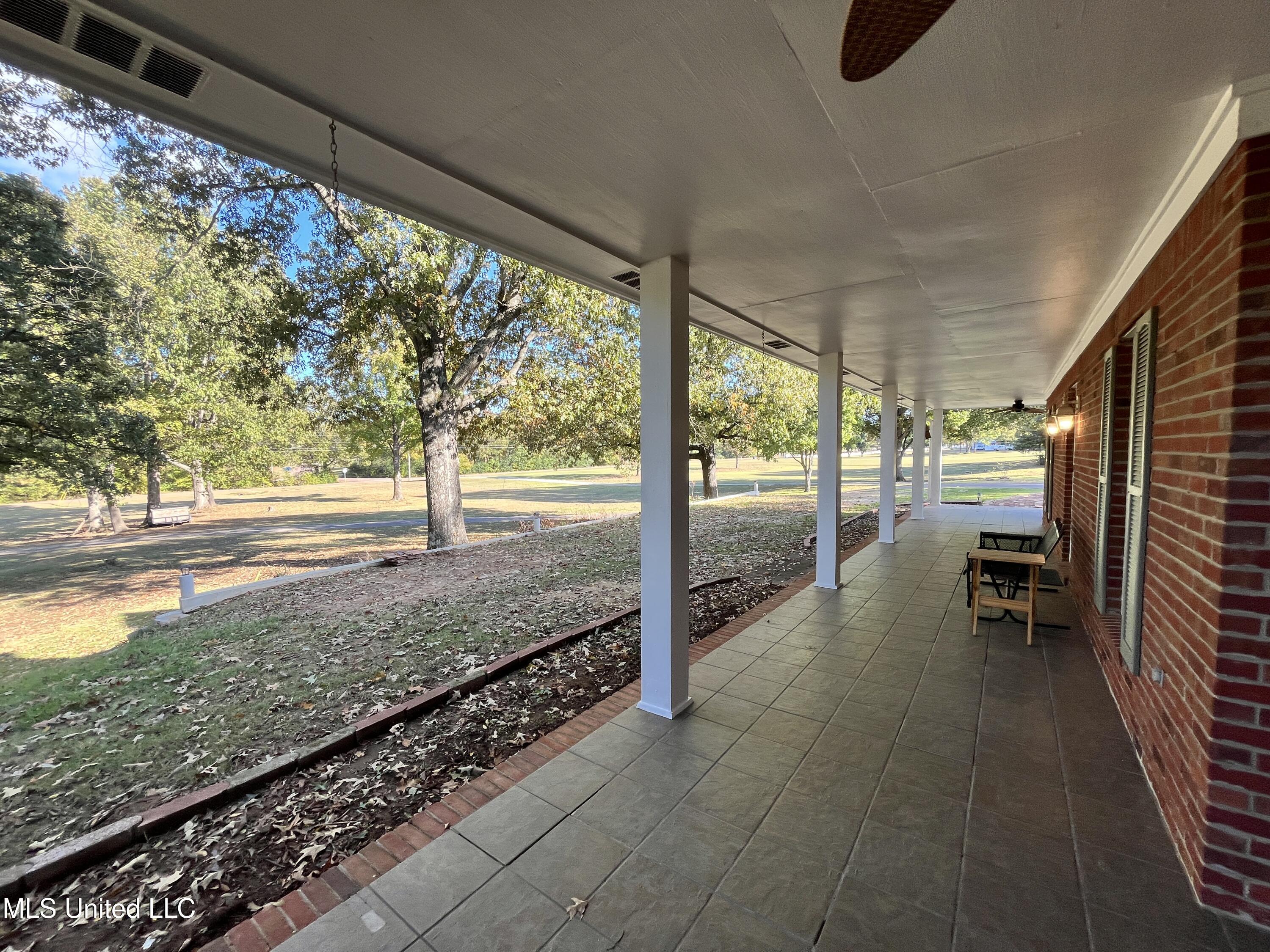 5816 N Rolling Pine Drive