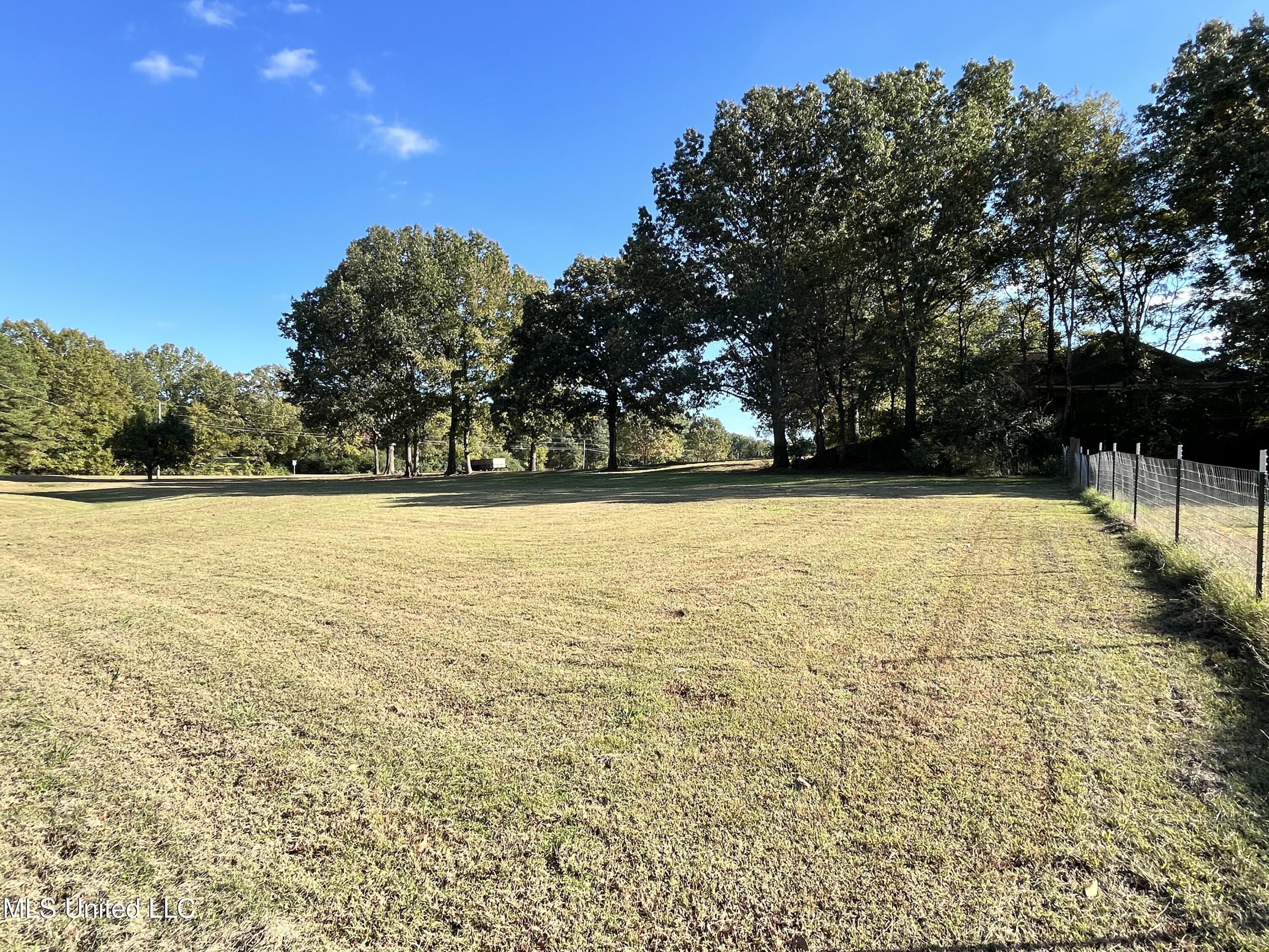 5816 N Rolling Pine Drive