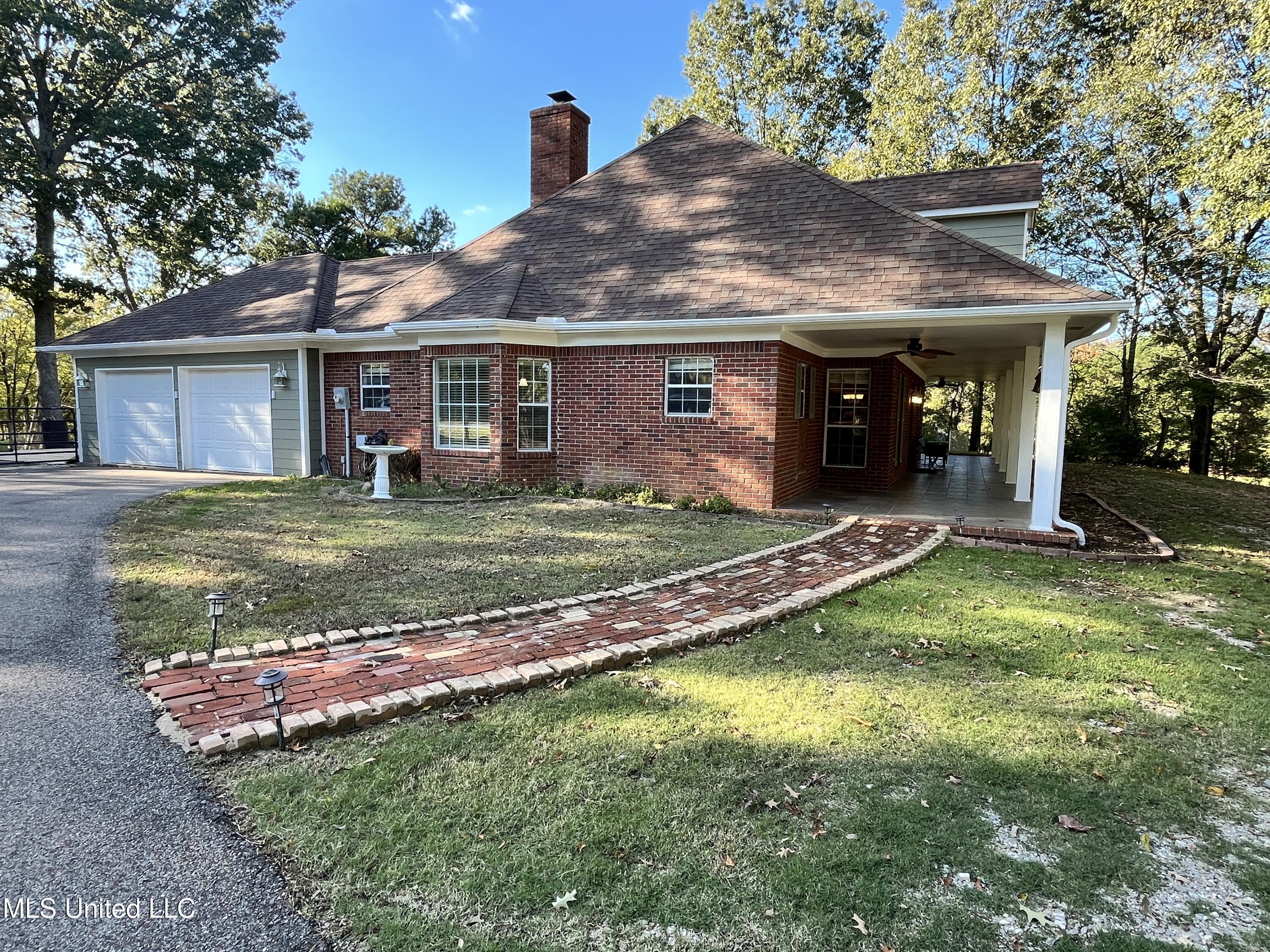 5816 N Rolling Pine Drive