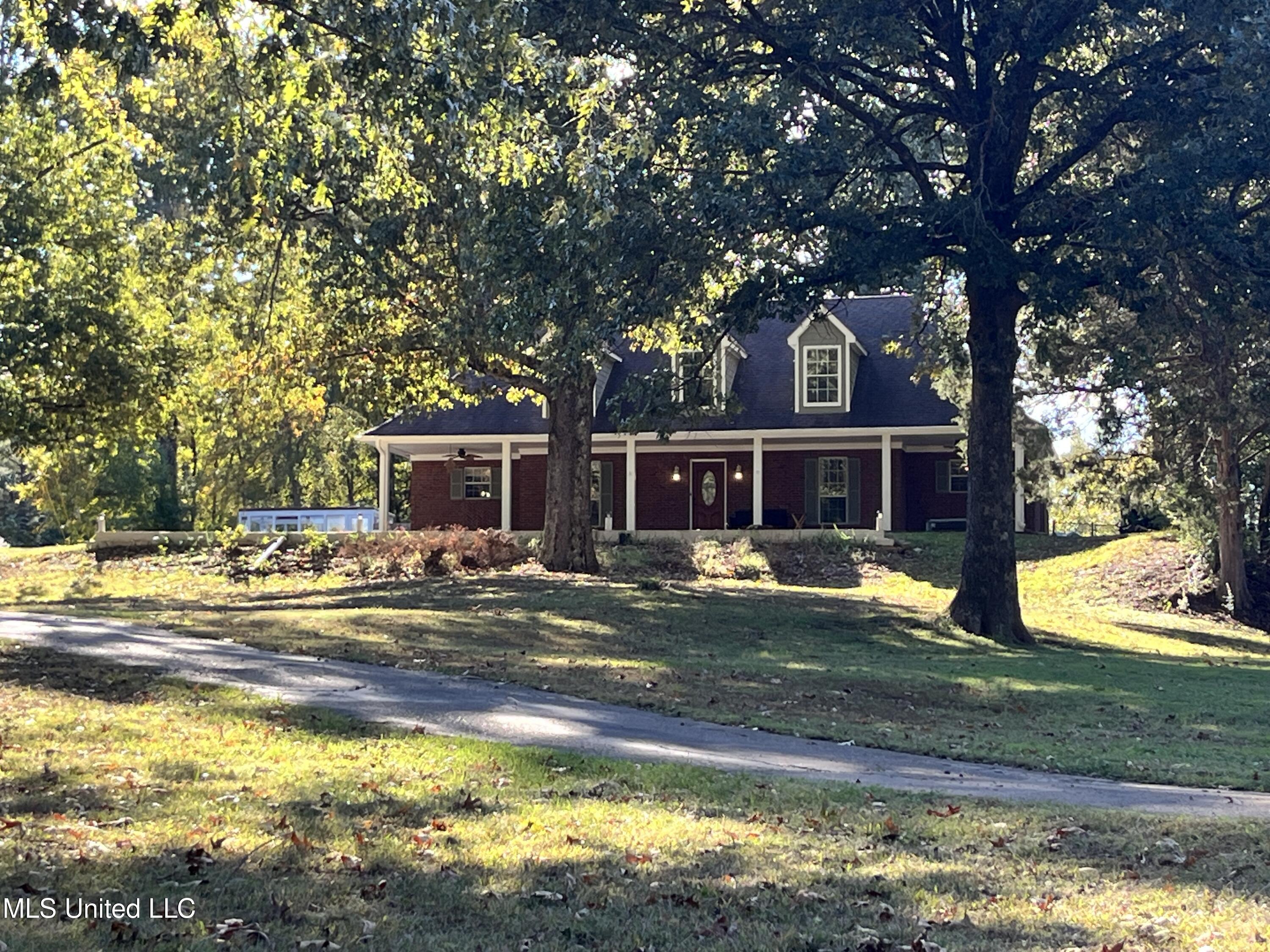 5816 N Rolling Pine Drive