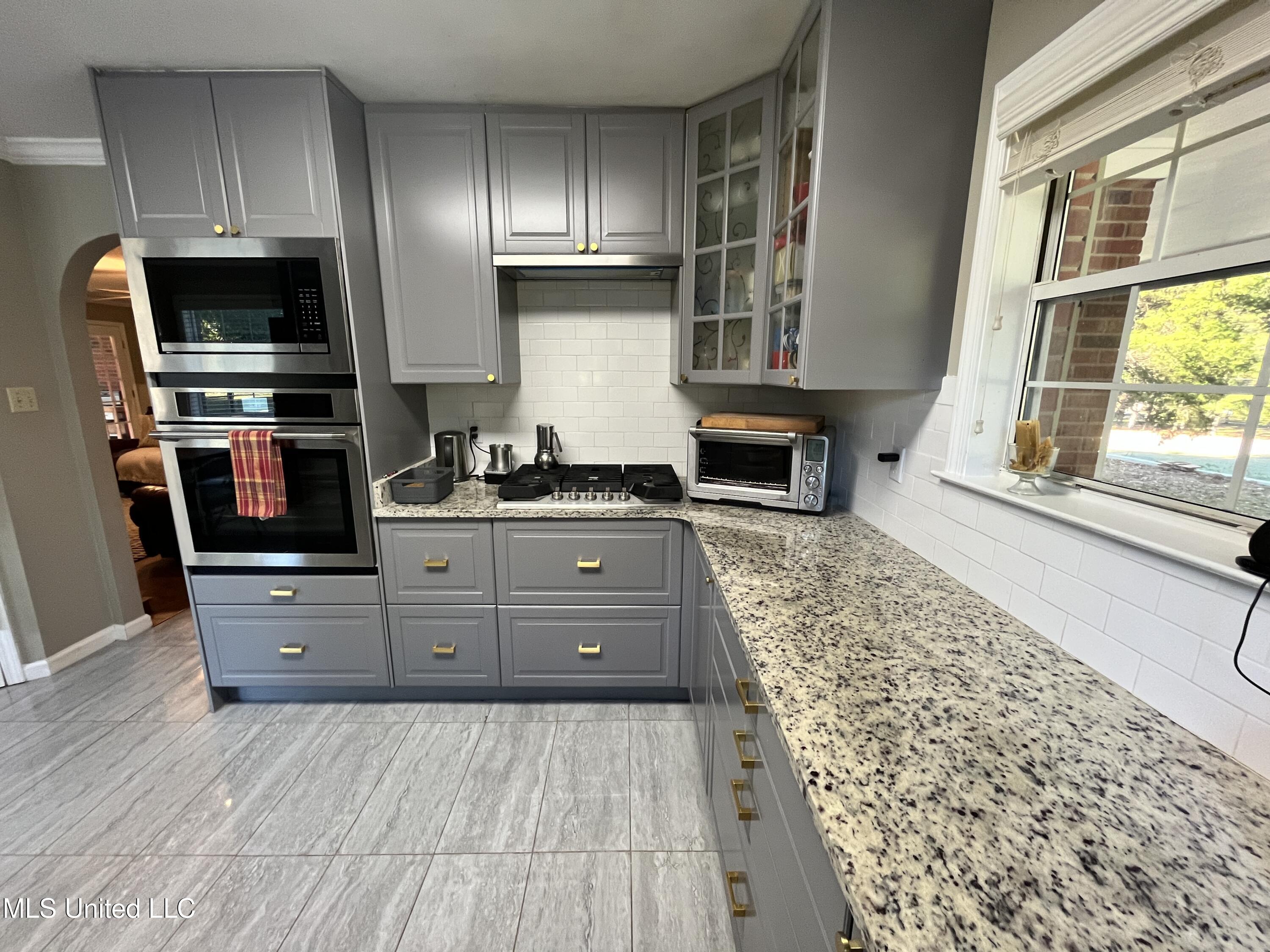 5816 N Rolling Pine Drive