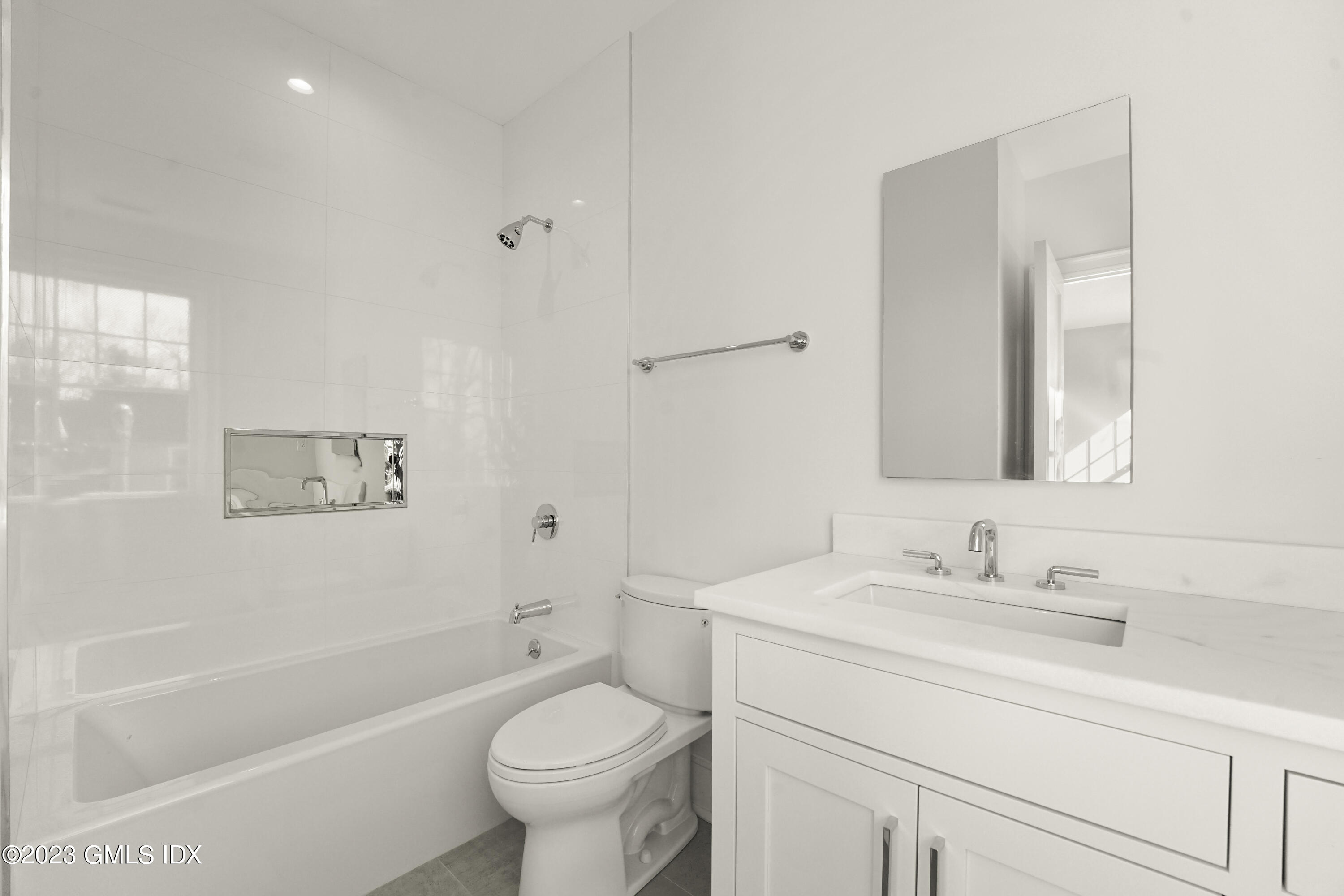 6 Pleasant View Place