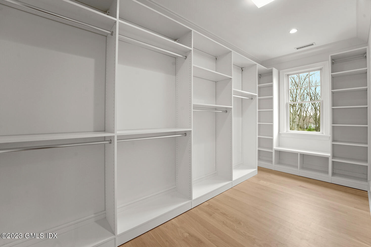 6 Pleasant View Place