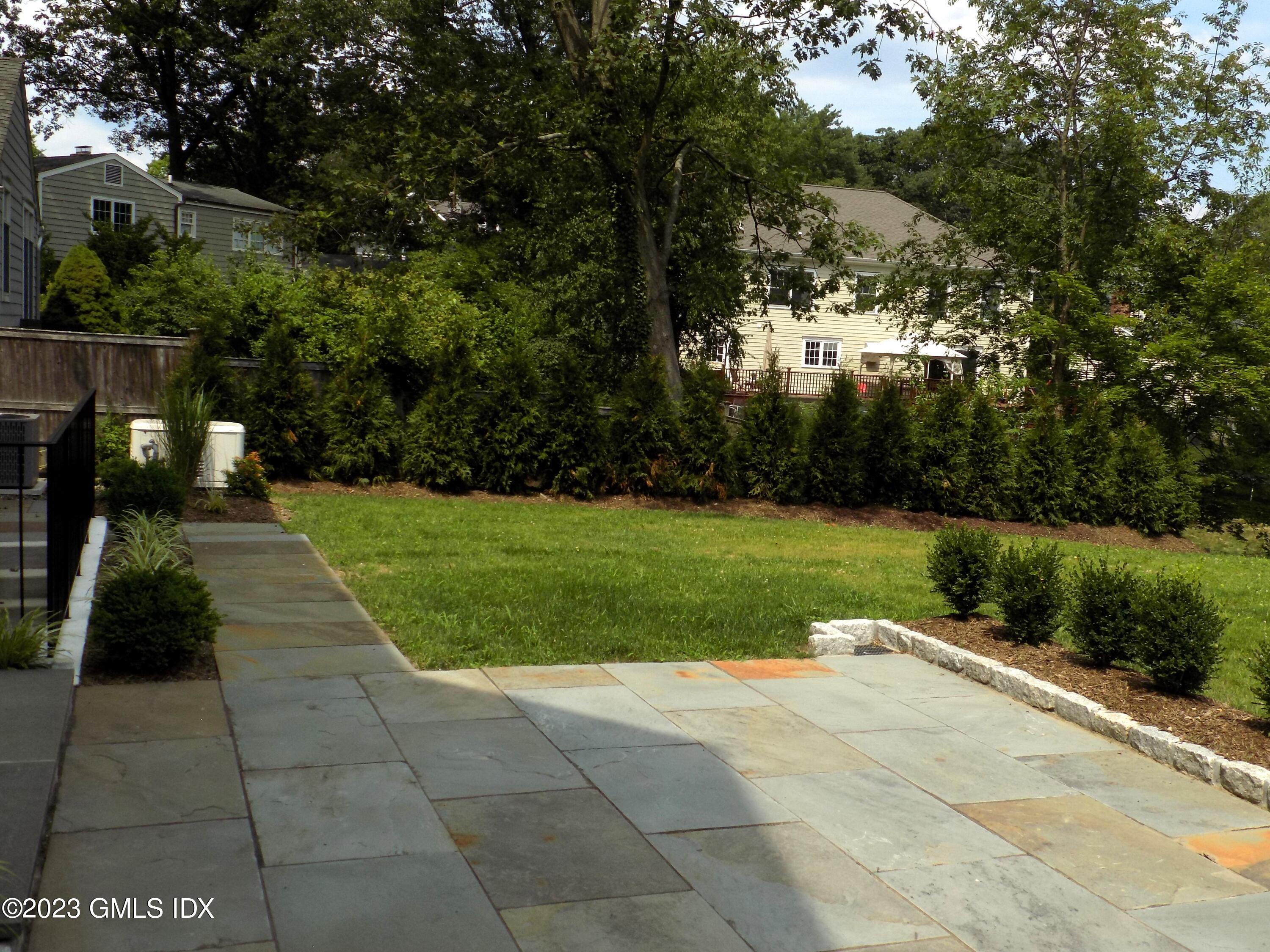 6 Pleasant View Place