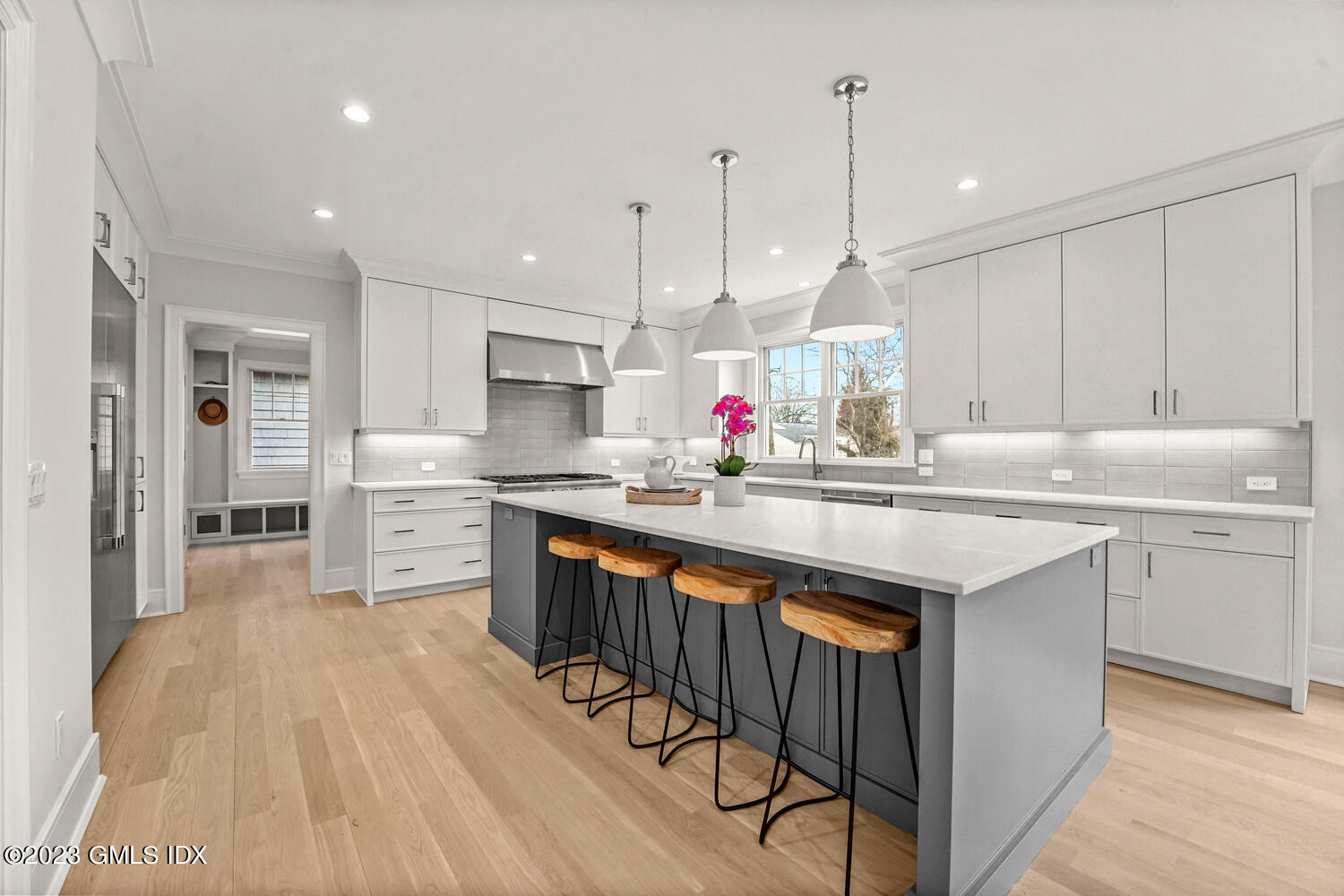 6 Pleasant View Place