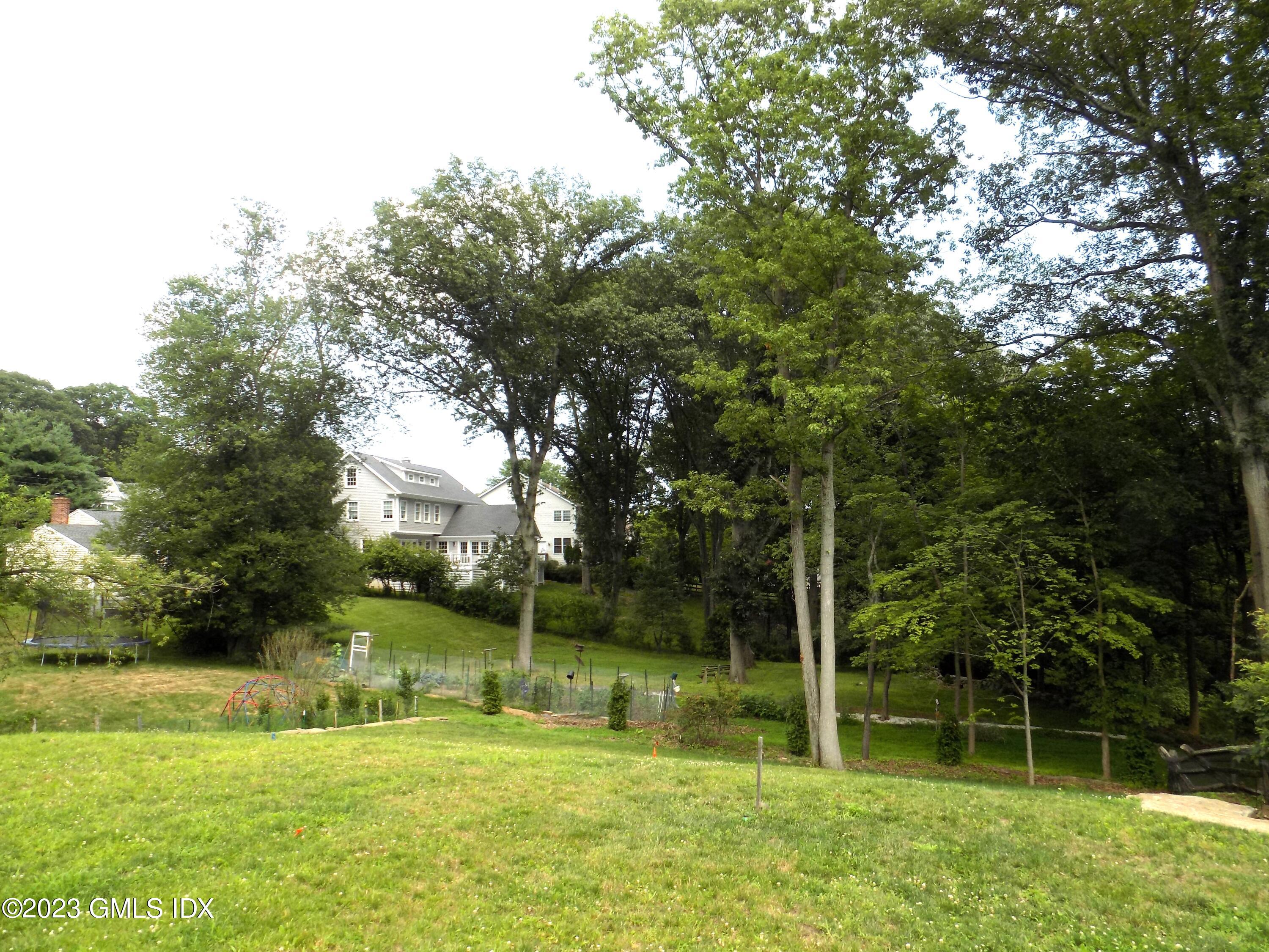 6 Pleasant View Place