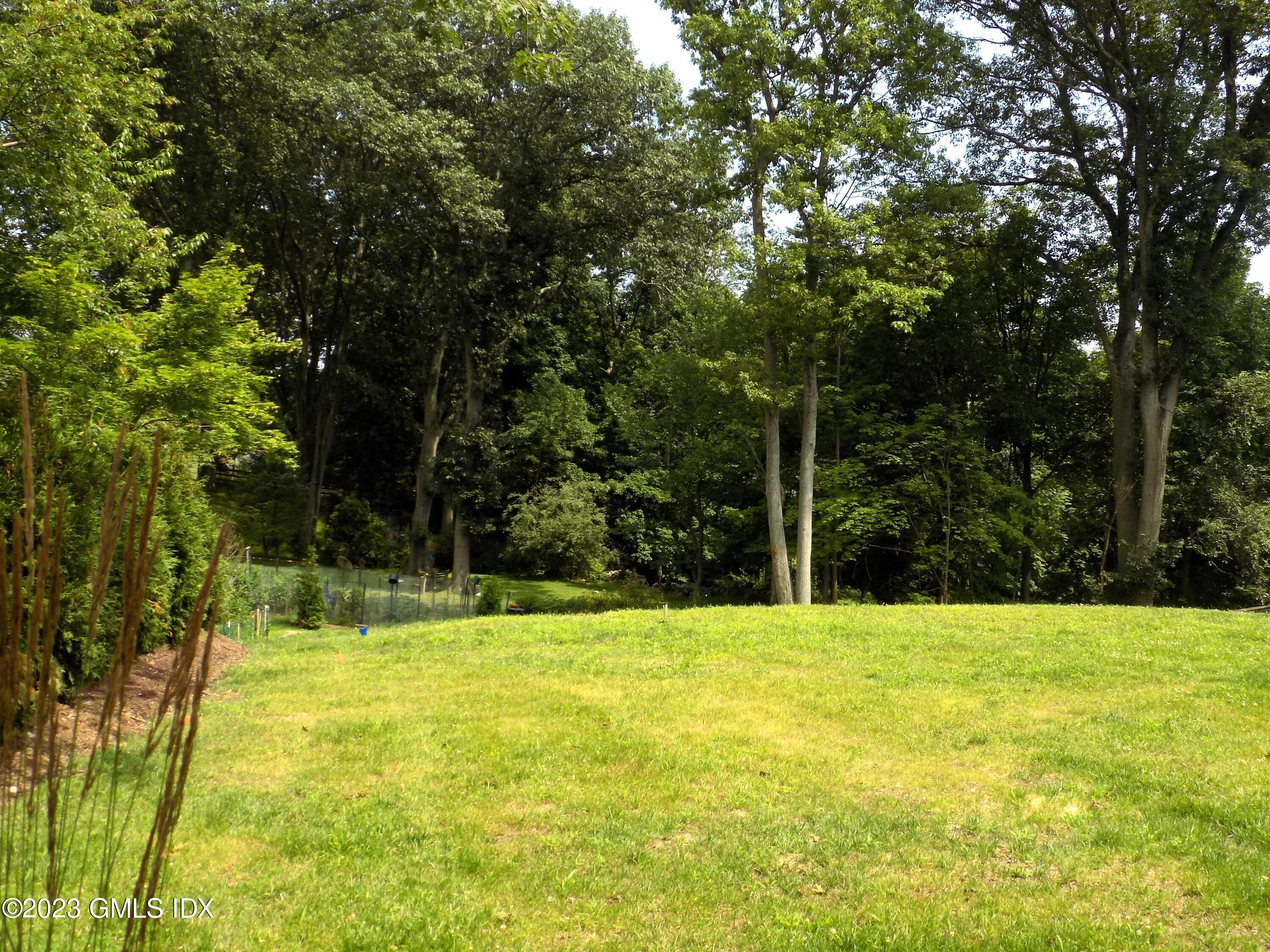 6 Pleasant View Place